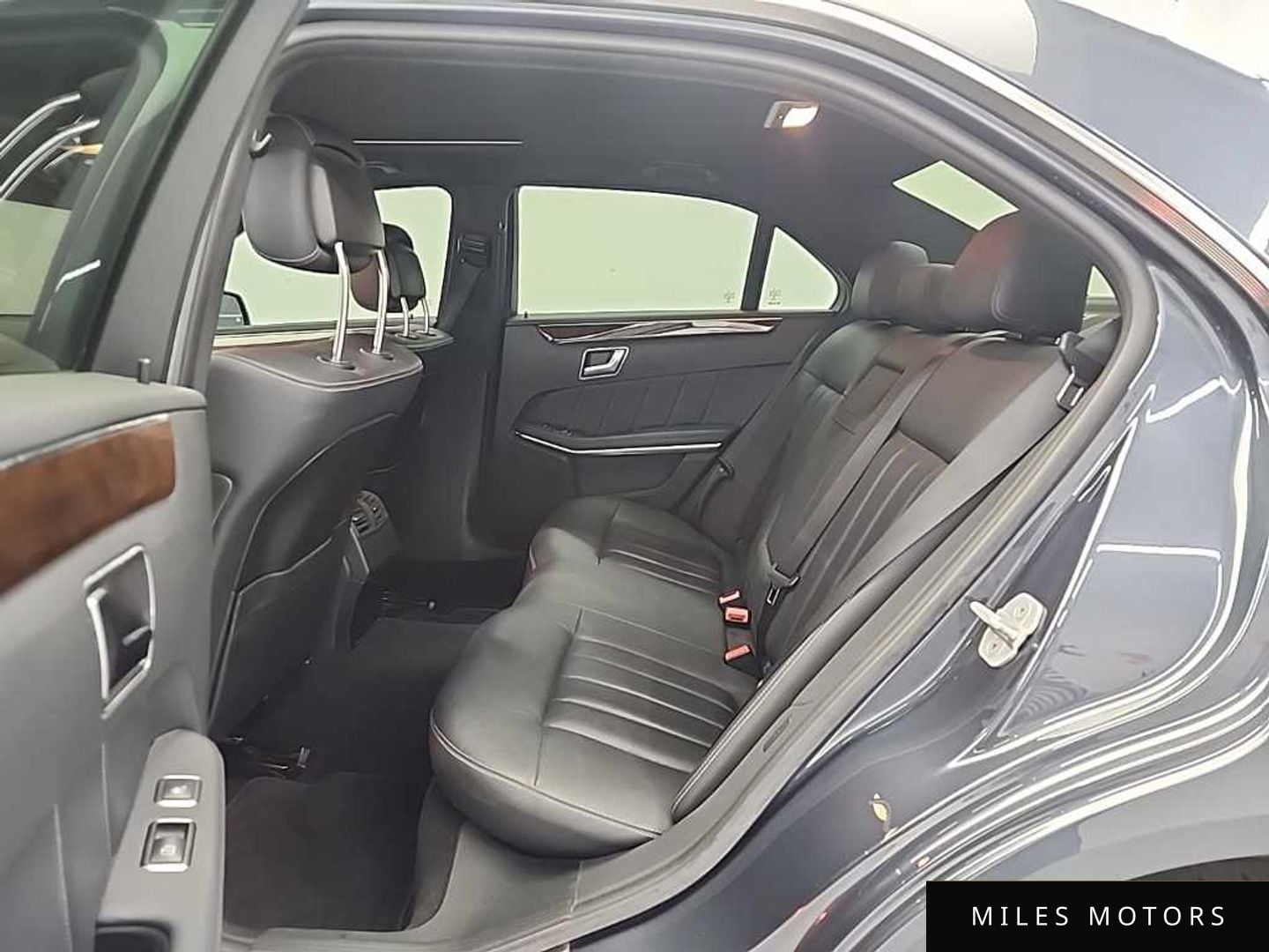 Mercedes-Benz E-Class W212 2016 — миниатюра 12