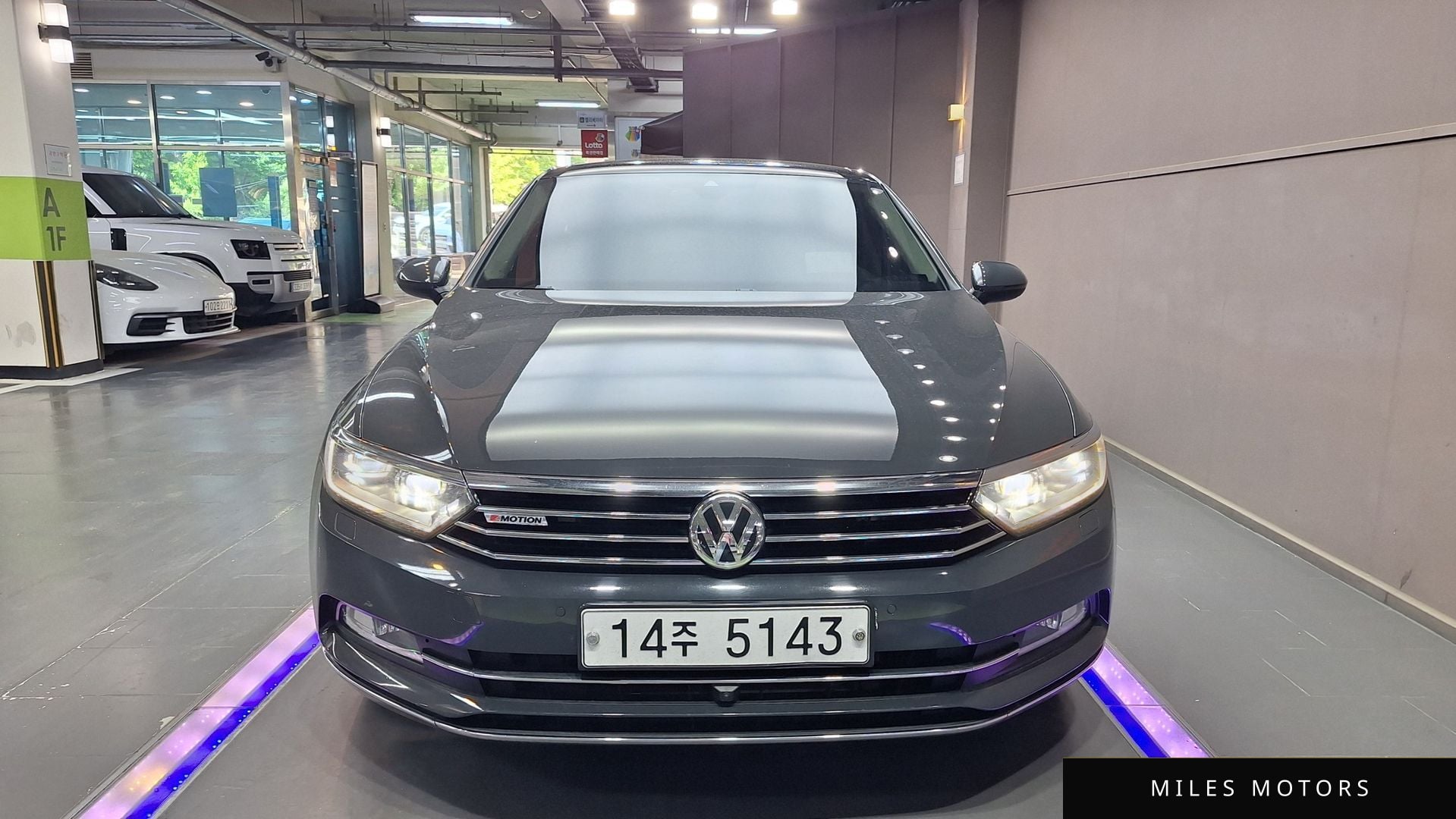 Volkswagen Passat 2018 — фото 1 из 12