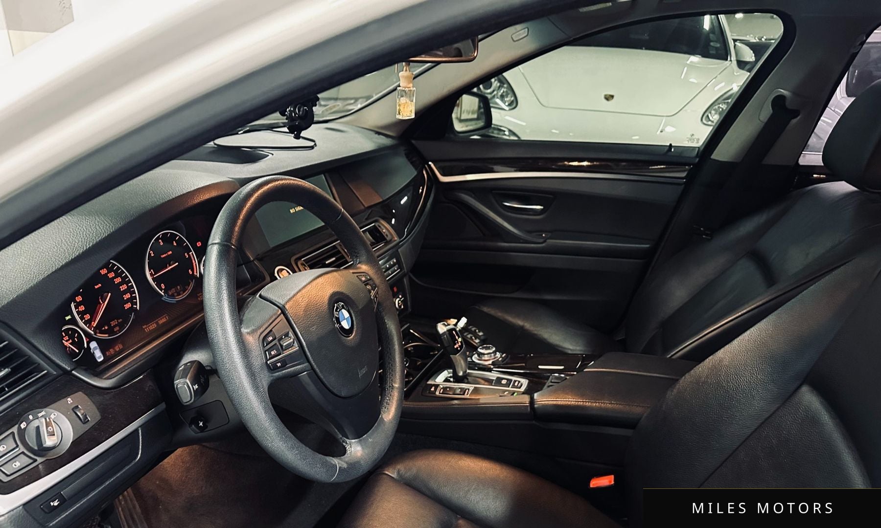 BMW 5 Series (F10) 2013 — миниатюра 10