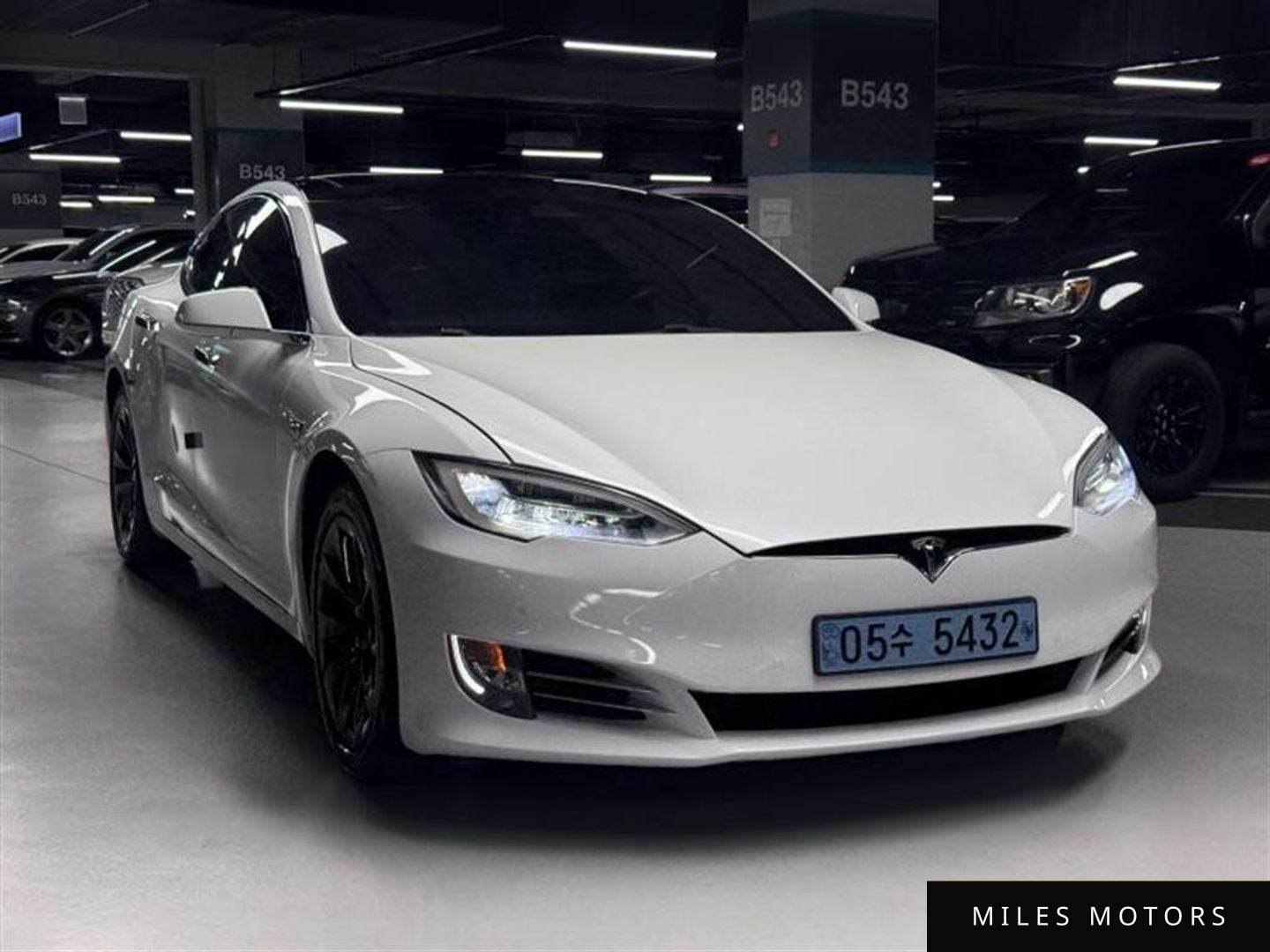 Tesla Model S 2018 — миниатюра 2