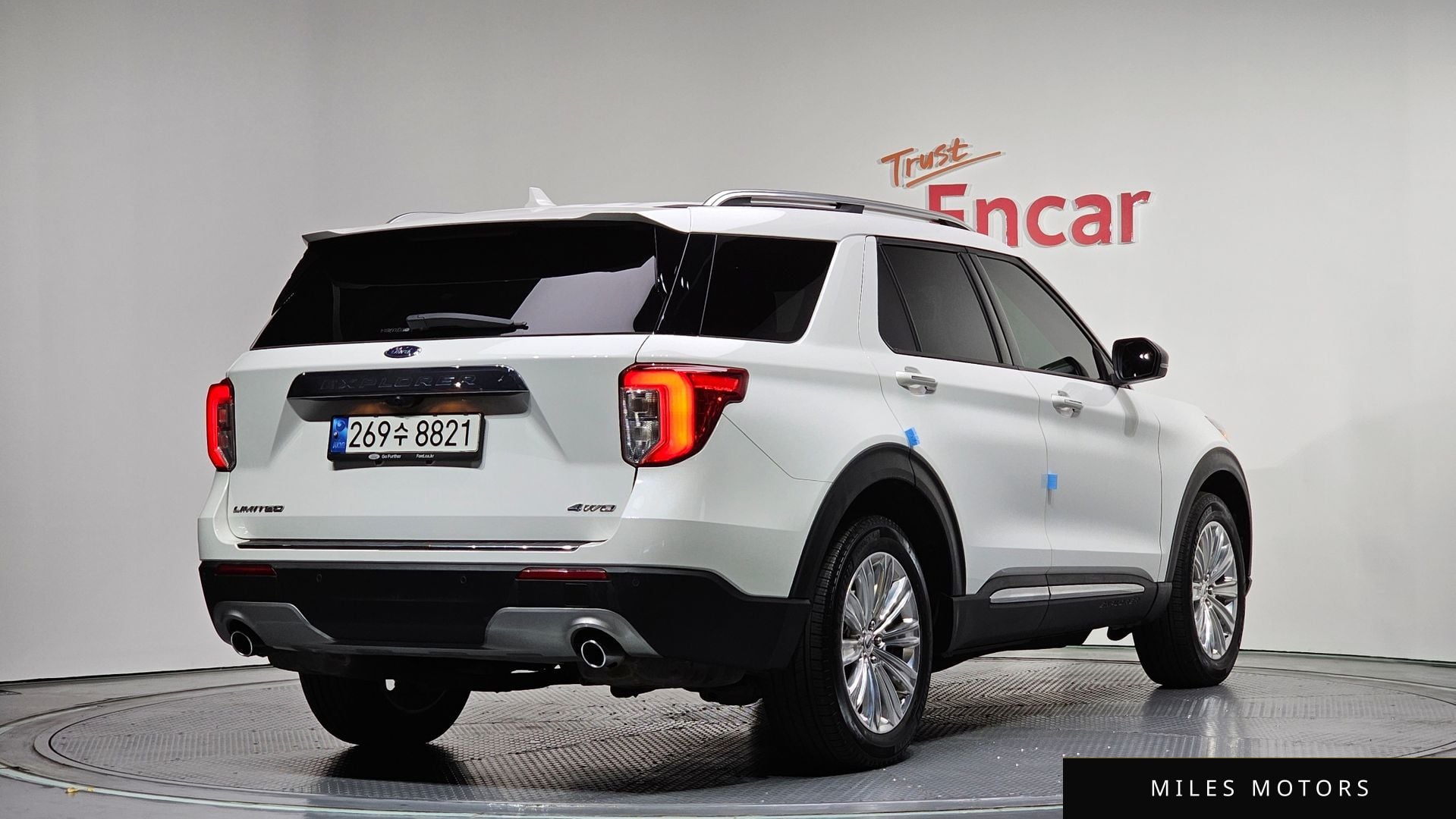 Ford Explorer 2022 — миниатюра 2