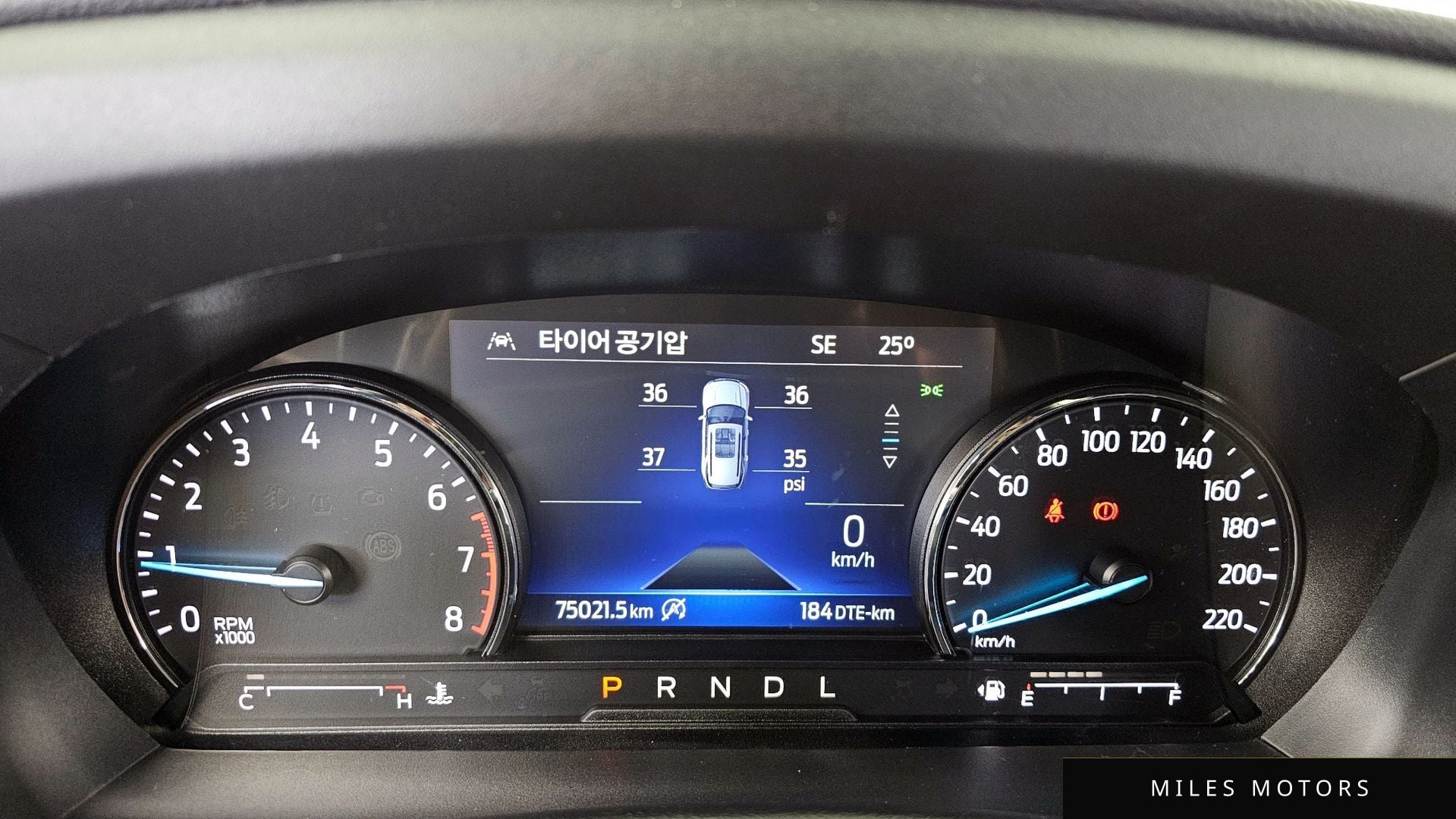 Ford Explorer 2022 — миниатюра 11