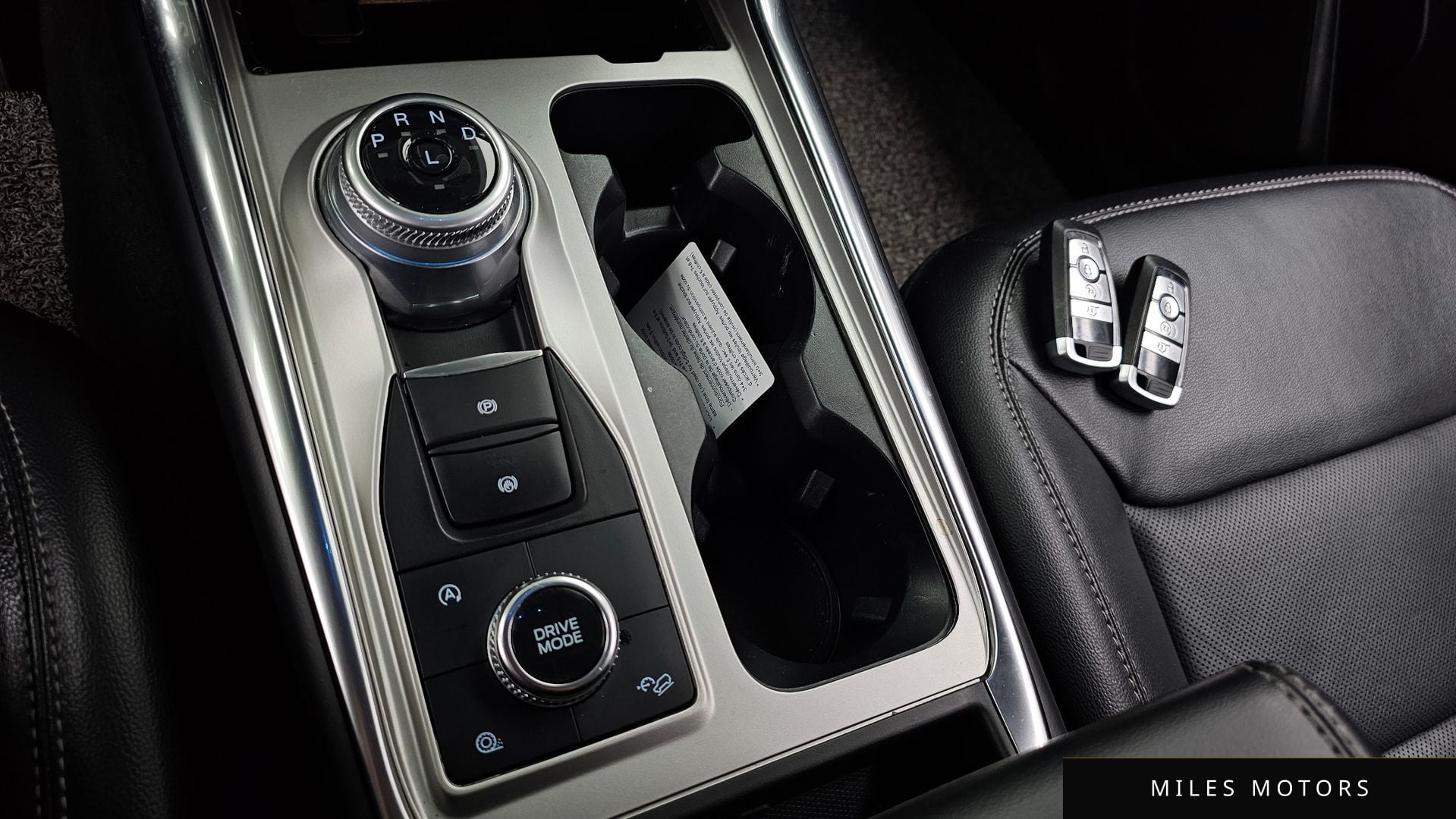 Ford Explorer 2022 — миниатюра 12