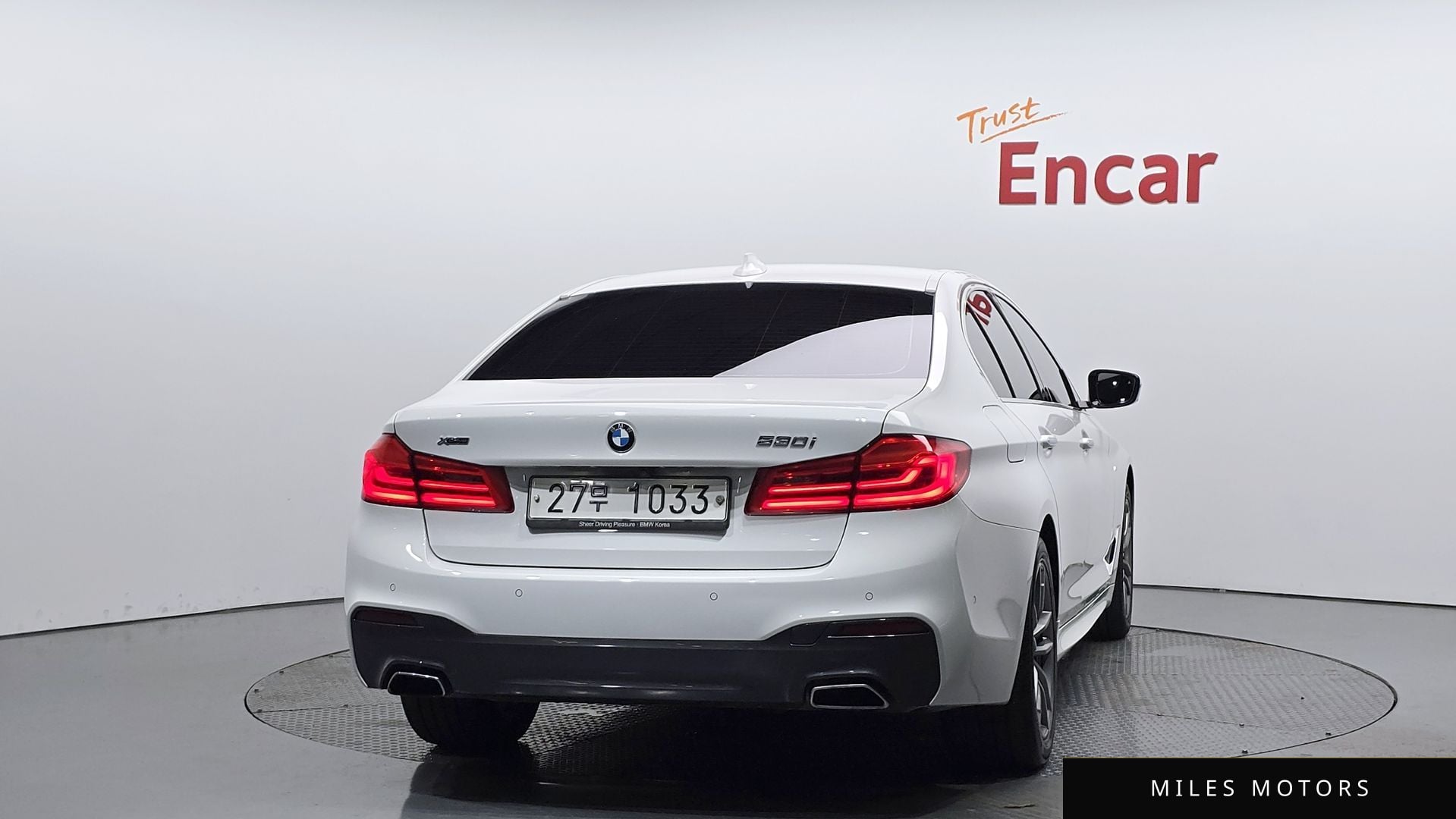 BMW 5 Series (G30) 2017 — миниатюра 3