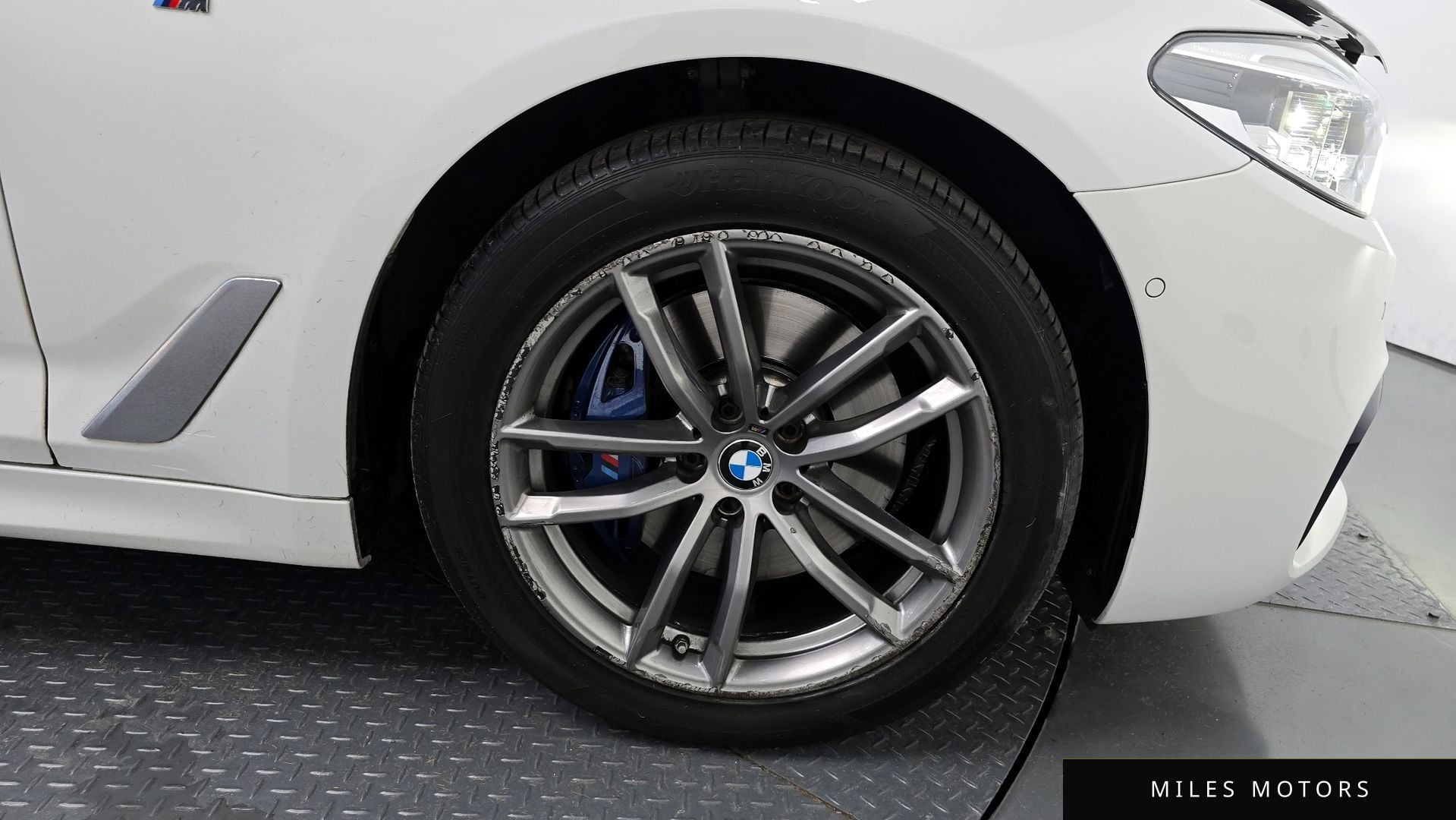 BMW 5 Series (G30) 2017 — миниатюра 6