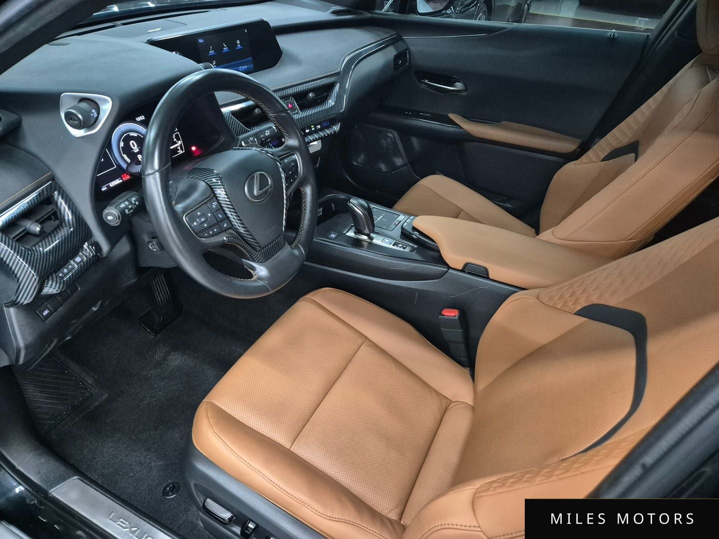 Лексус UX300e 2022 — миниатюра 10