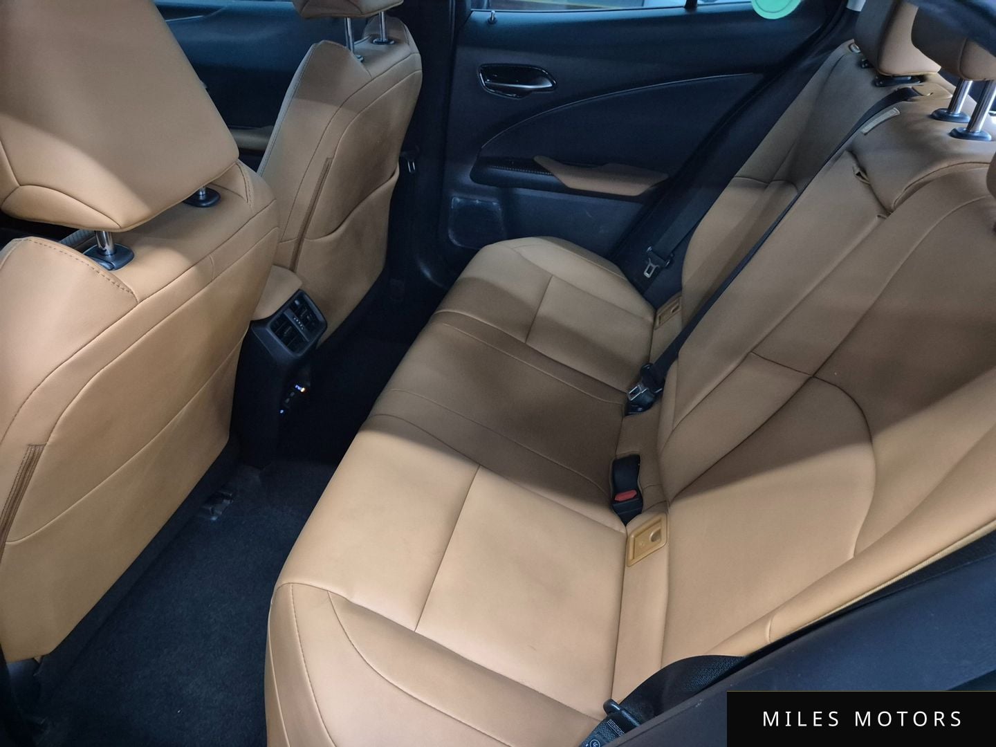 Лексус UX300e 2022 — миниатюра 11