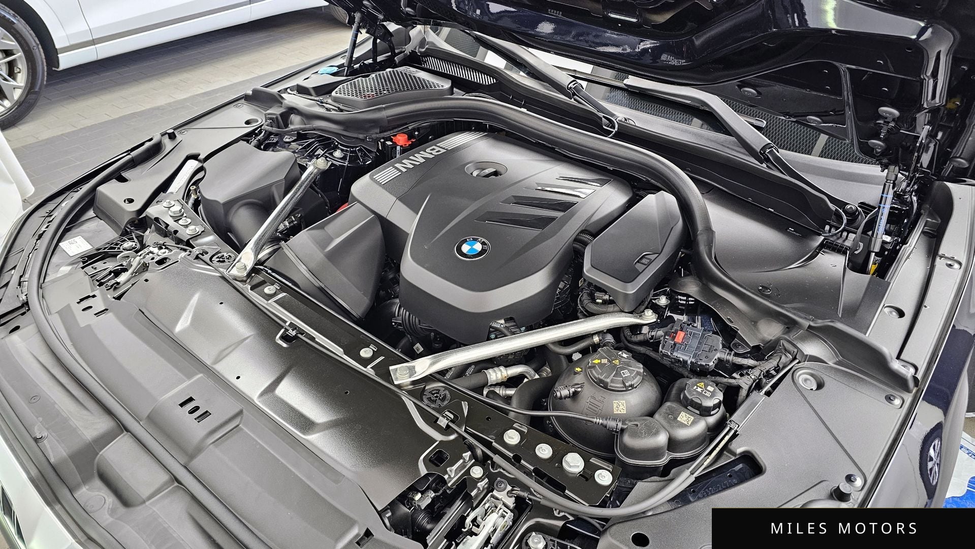 BMW 5 Series (G60) 2024 — миниатюра 6