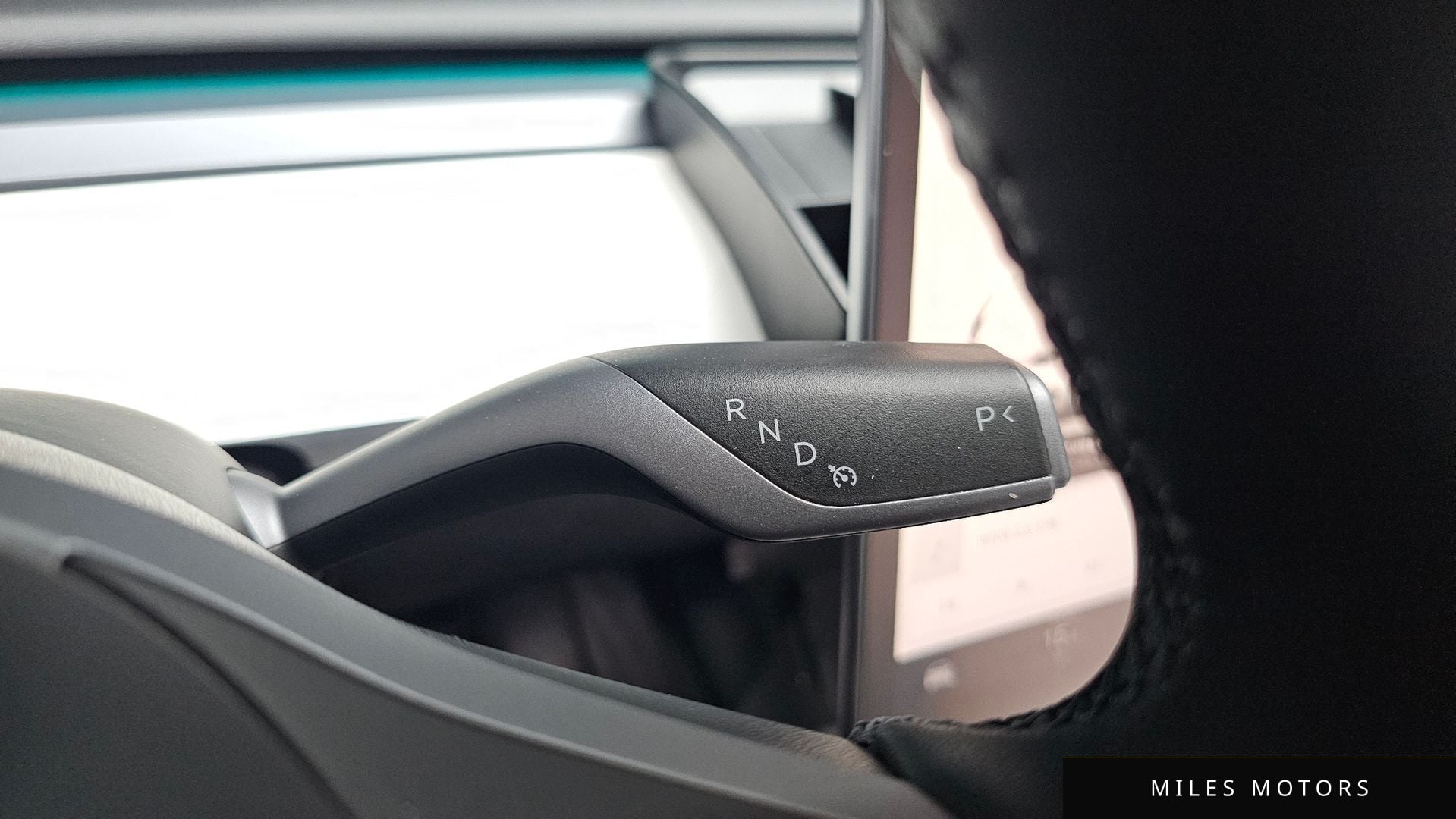 Tesla Model Y 2024 — миниатюра 9