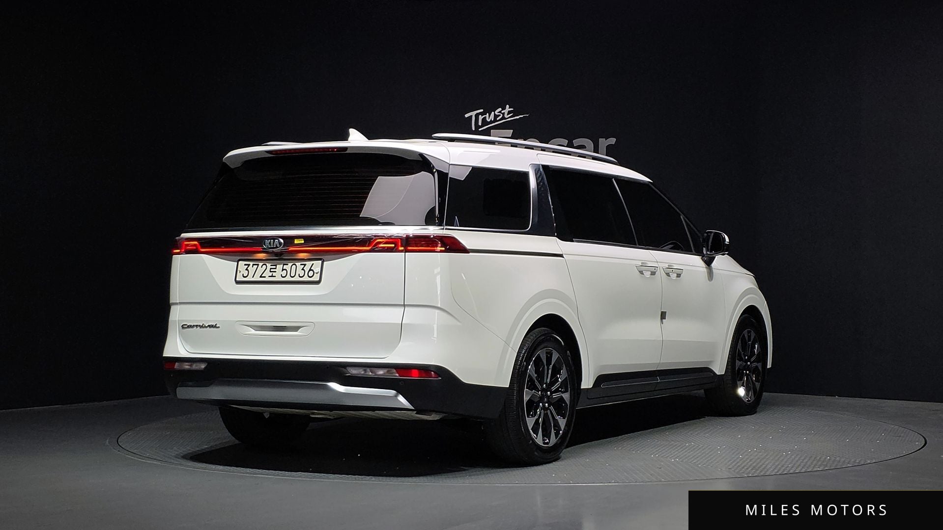 Kia Carnival 2021 — миниатюра 2