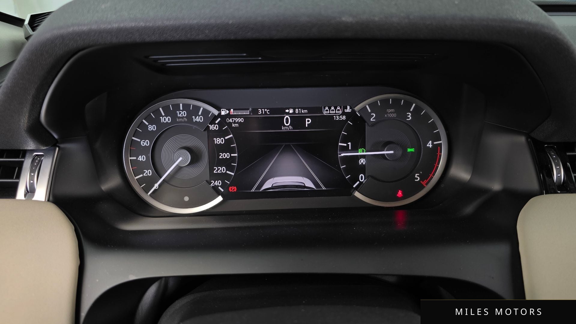 Land Rover Discovery Sport 2021 — миниатюра 8