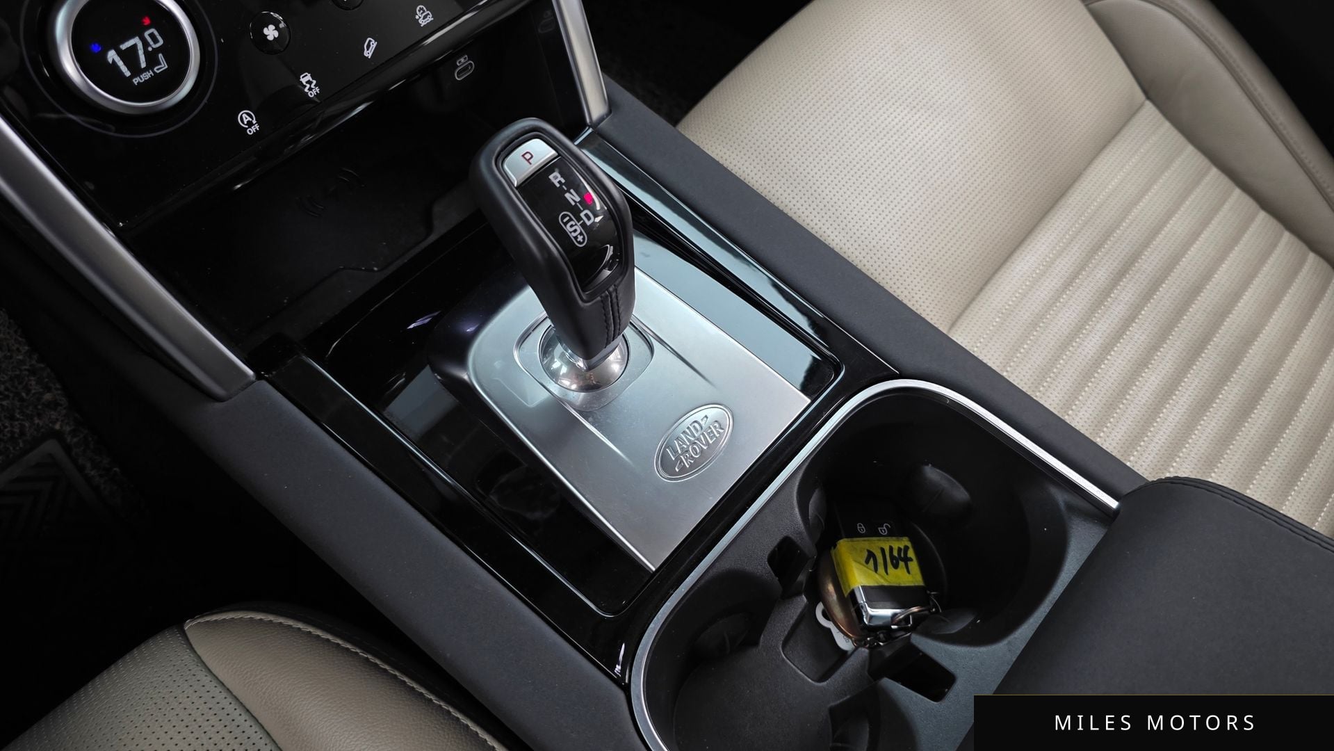 Land Rover Discovery Sport 2021 — миниатюра 9