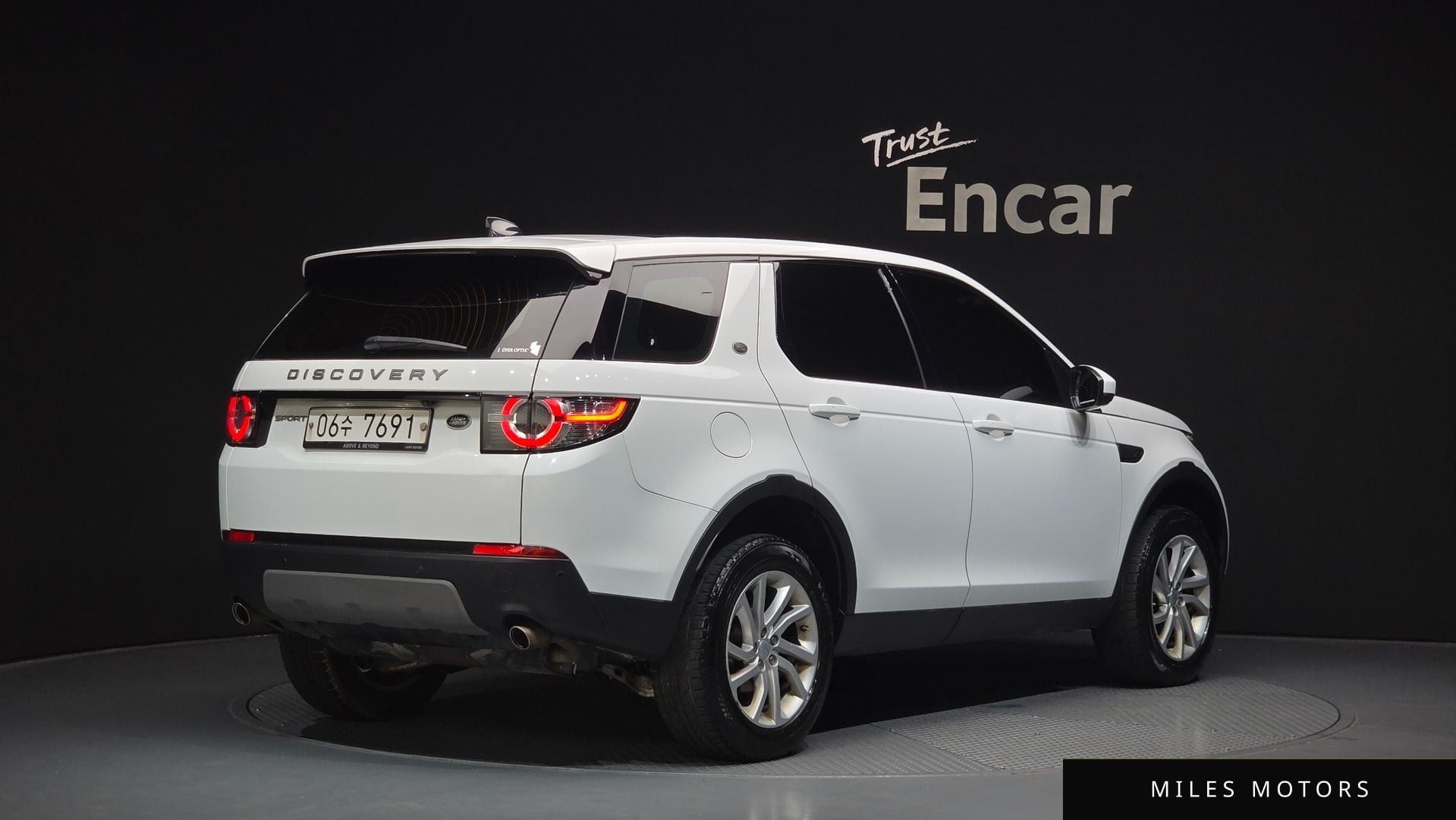 Land Rover Discovery Sport 2017 — миниатюра 2