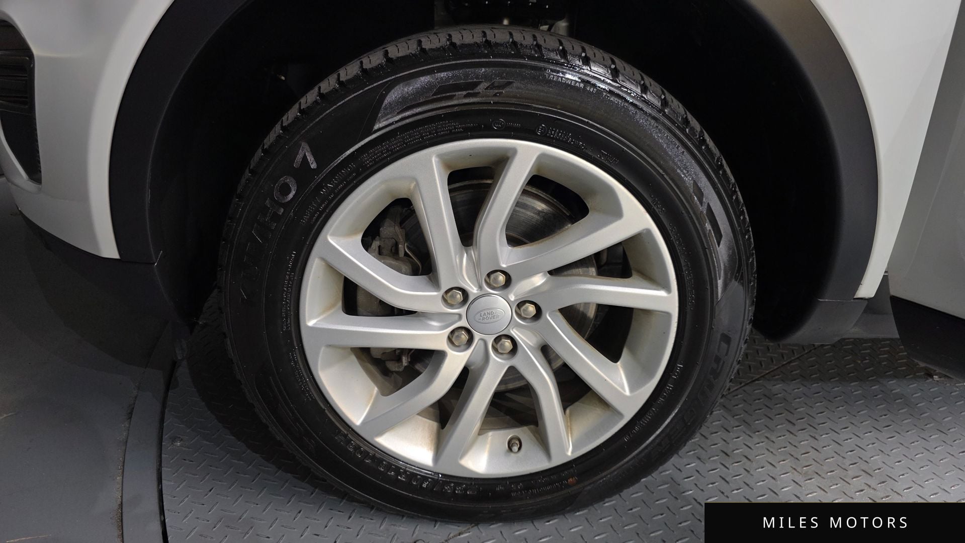 Land Rover Discovery Sport 2017 — миниатюра 5