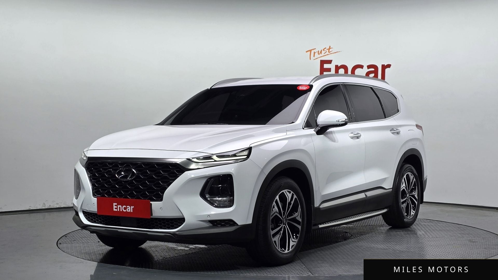 Hyundai Santafe 2019 — фото 1 из 12