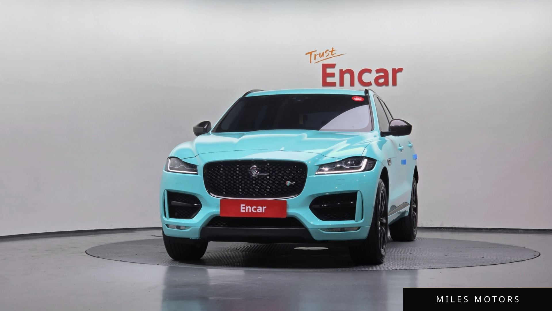Jaguar F-PACE 2019 — миниатюра 3