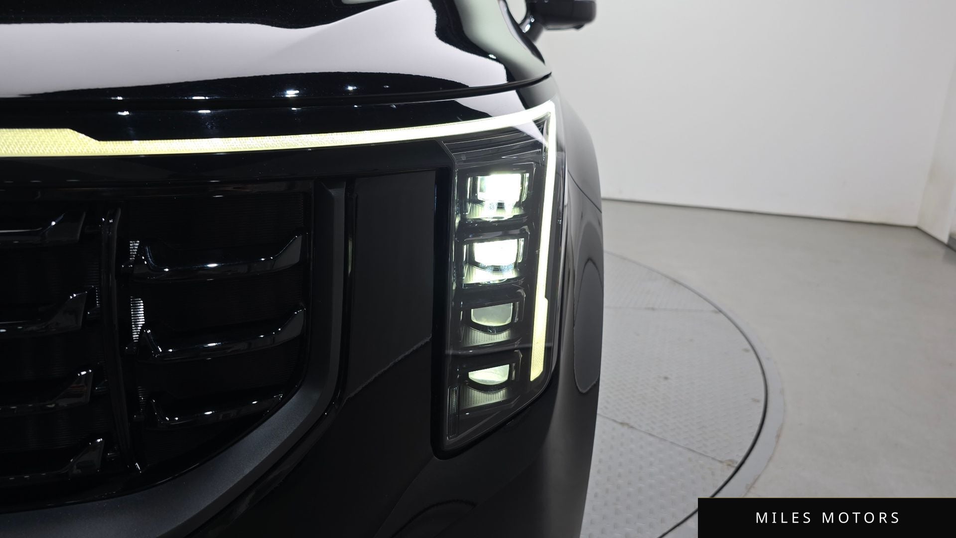 Kia Canival 2025 — миниатюра 8