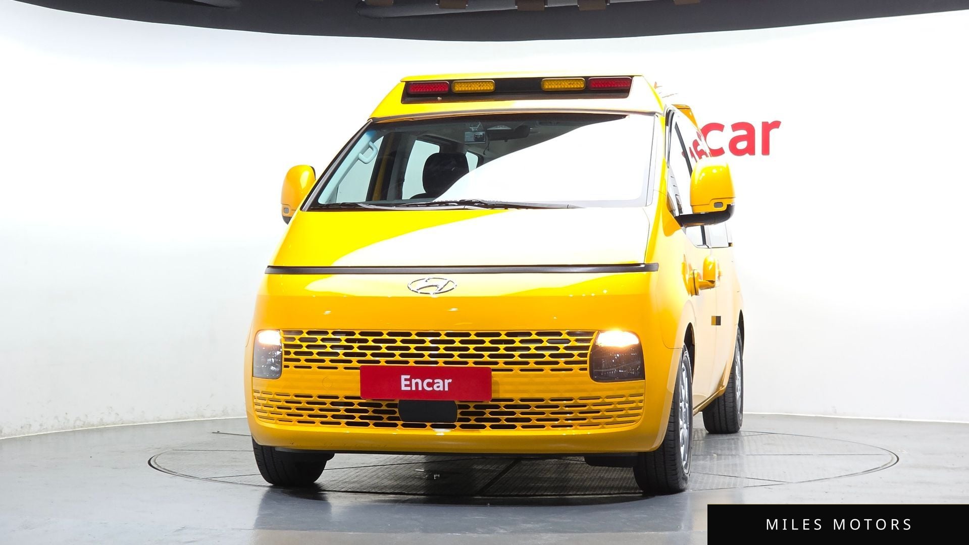 Hyundai Staria 2022 — миниатюра 3