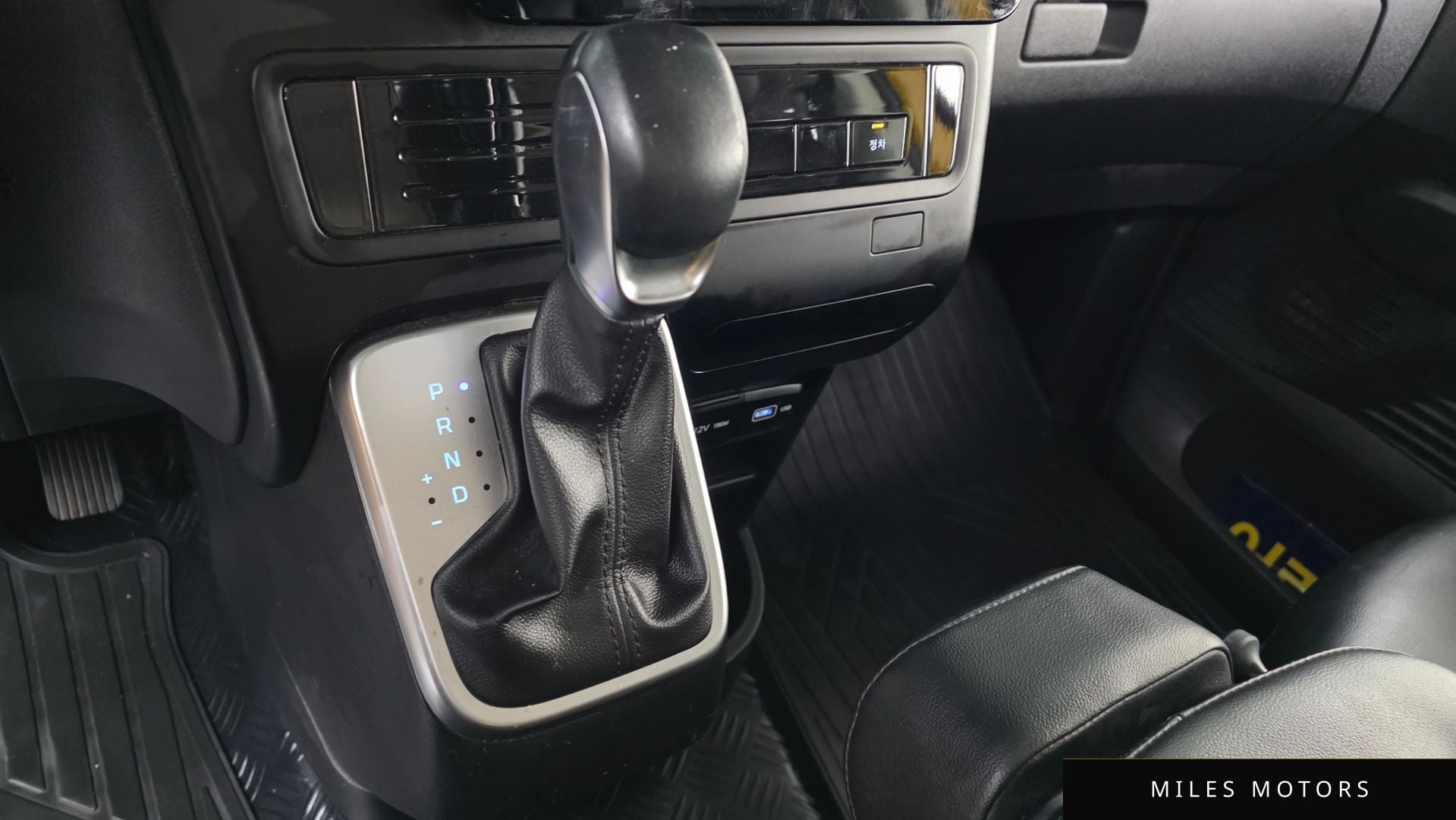 Hyundai Staria 2022 — миниатюра 12