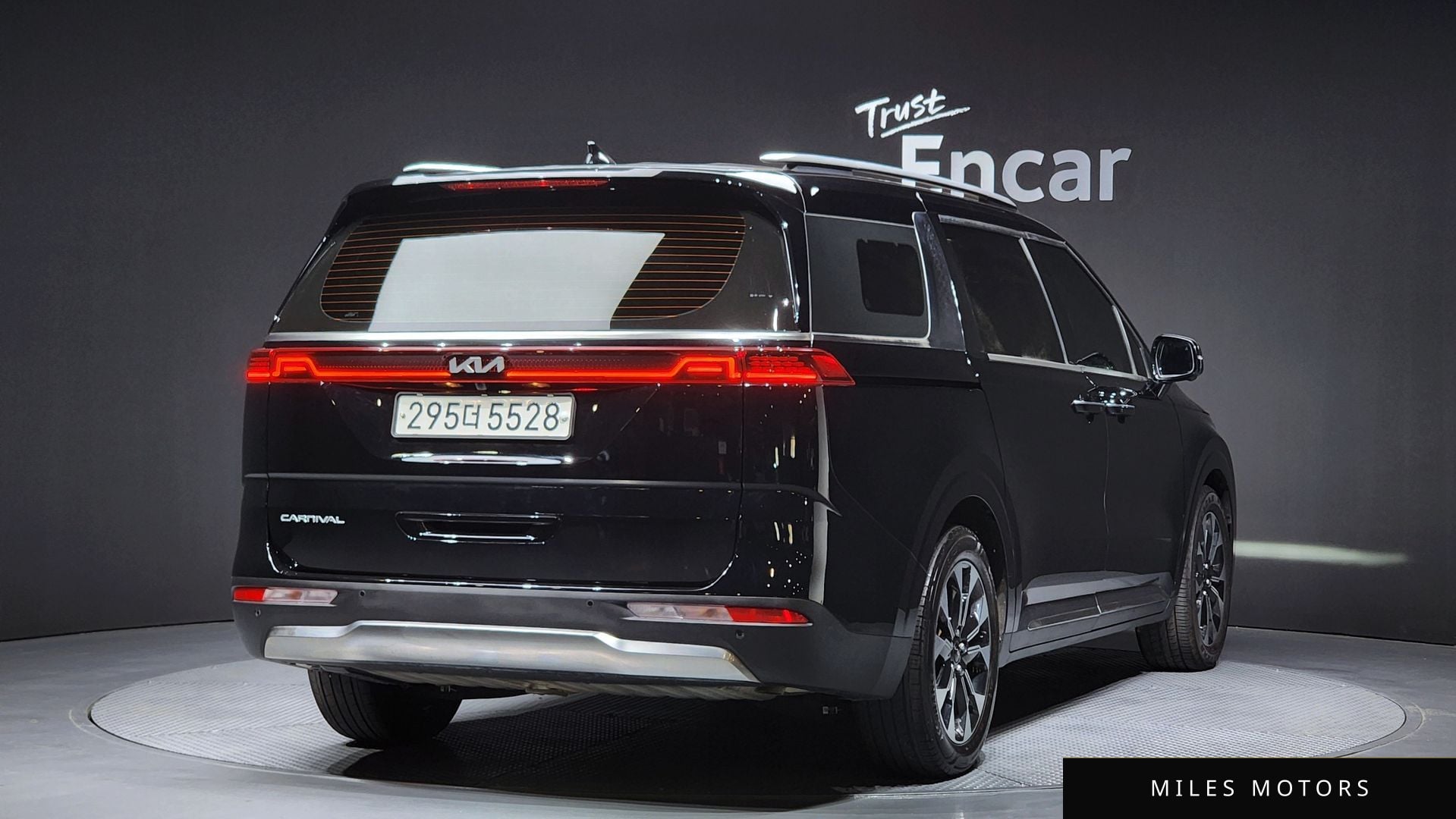 Kia Carnival 2022 — миниатюра 2