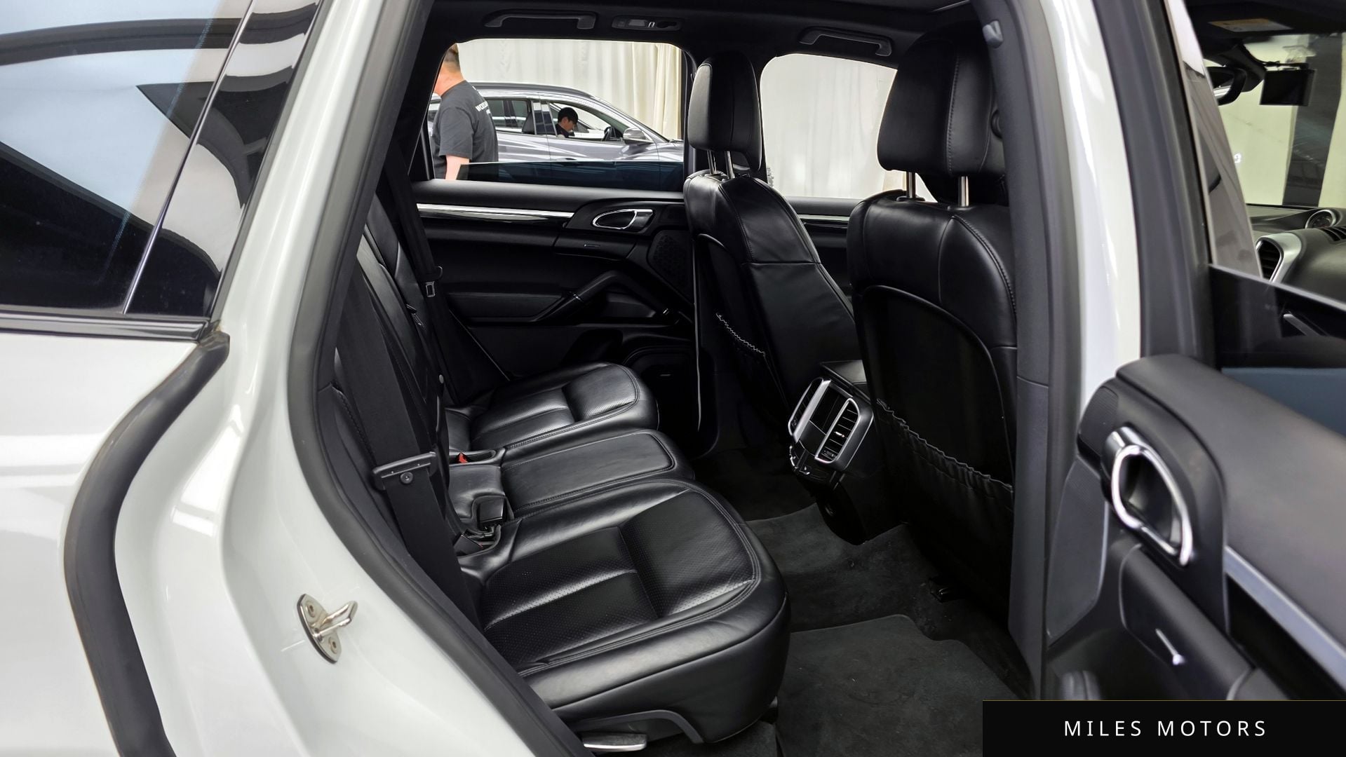 Porsche Cayenne 2017 — миниатюра 12