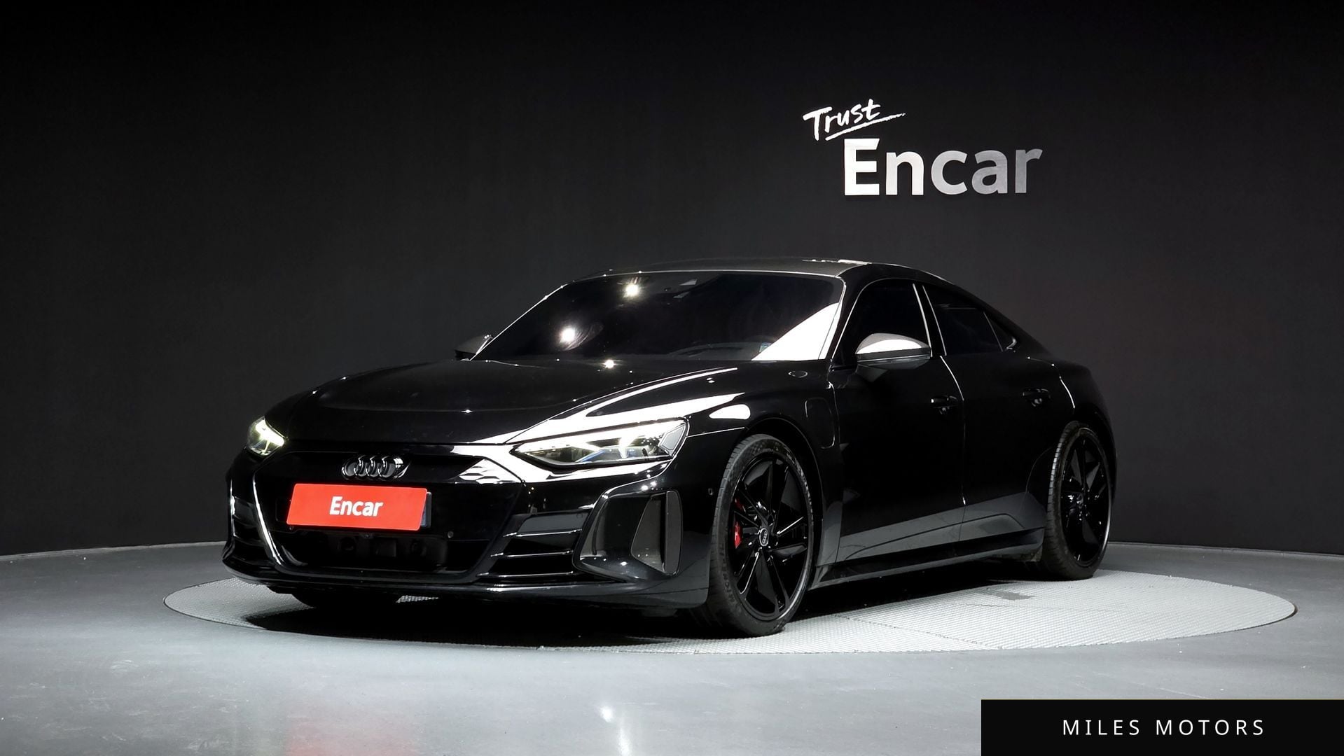 Audi RS e-tron GT 2022 — фото 1 из 12