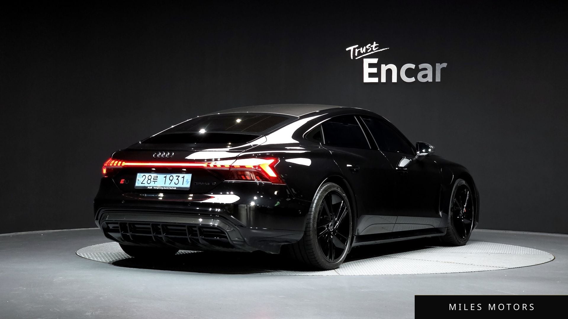 Audi RS e-tron GT 2022 — миниатюра 2