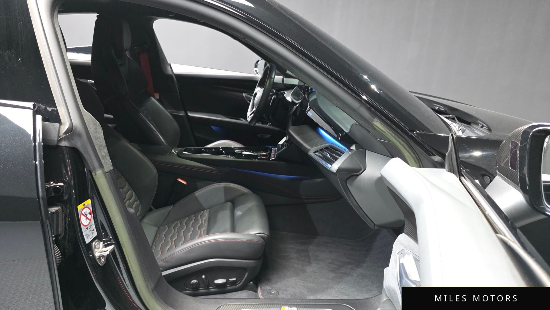 Audi RS e-tron GT 2022 — миниатюра 11