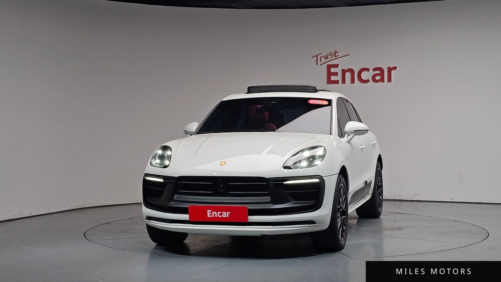 Porsche Macan 2018 — миниатюра 2