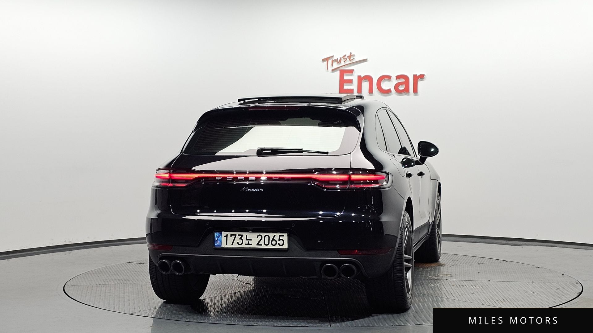 Porsche Macan 2019 — миниатюра 3