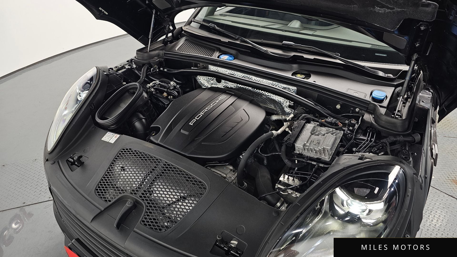 Porsche Macan 2019 — миниатюра 5