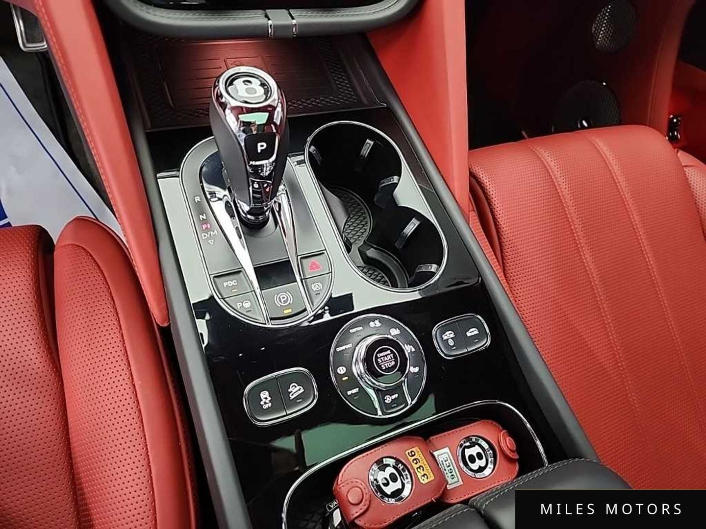 Bentley Bentayga 2022 — миниатюра 9