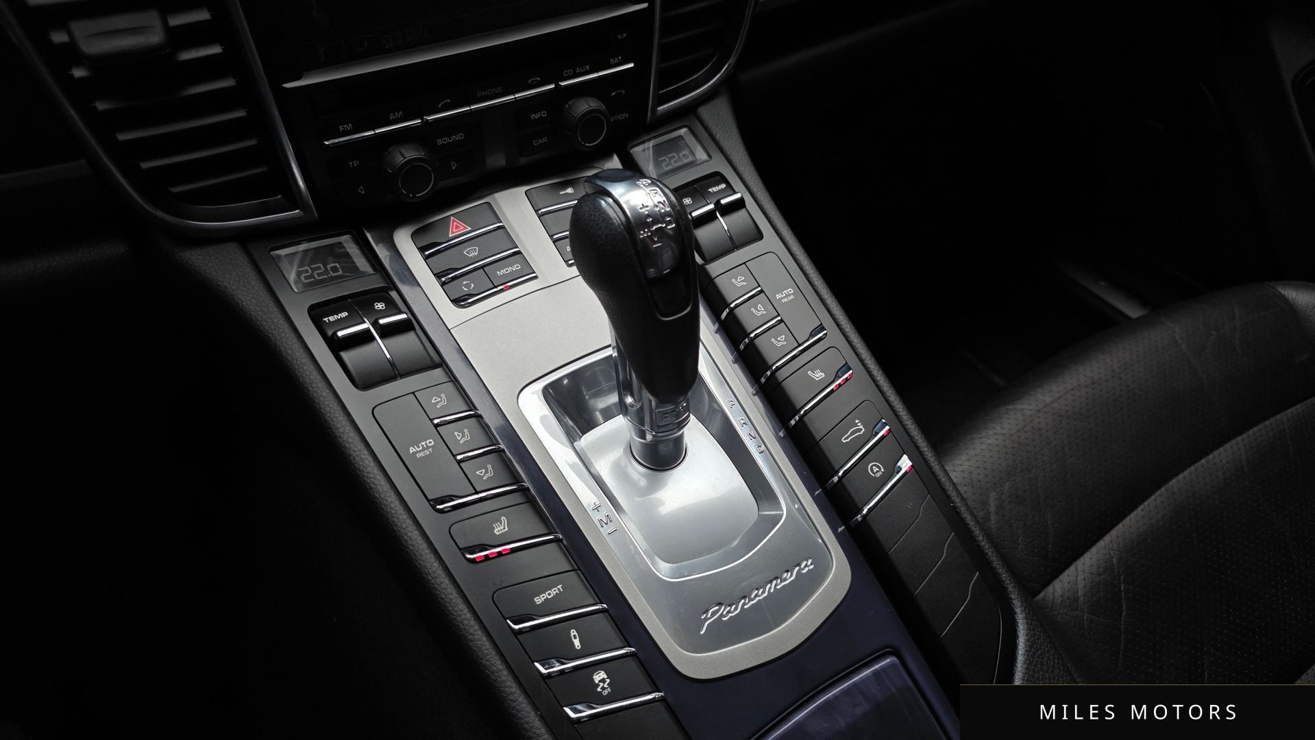 Porsche Panamera 2011 — миниатюра 9