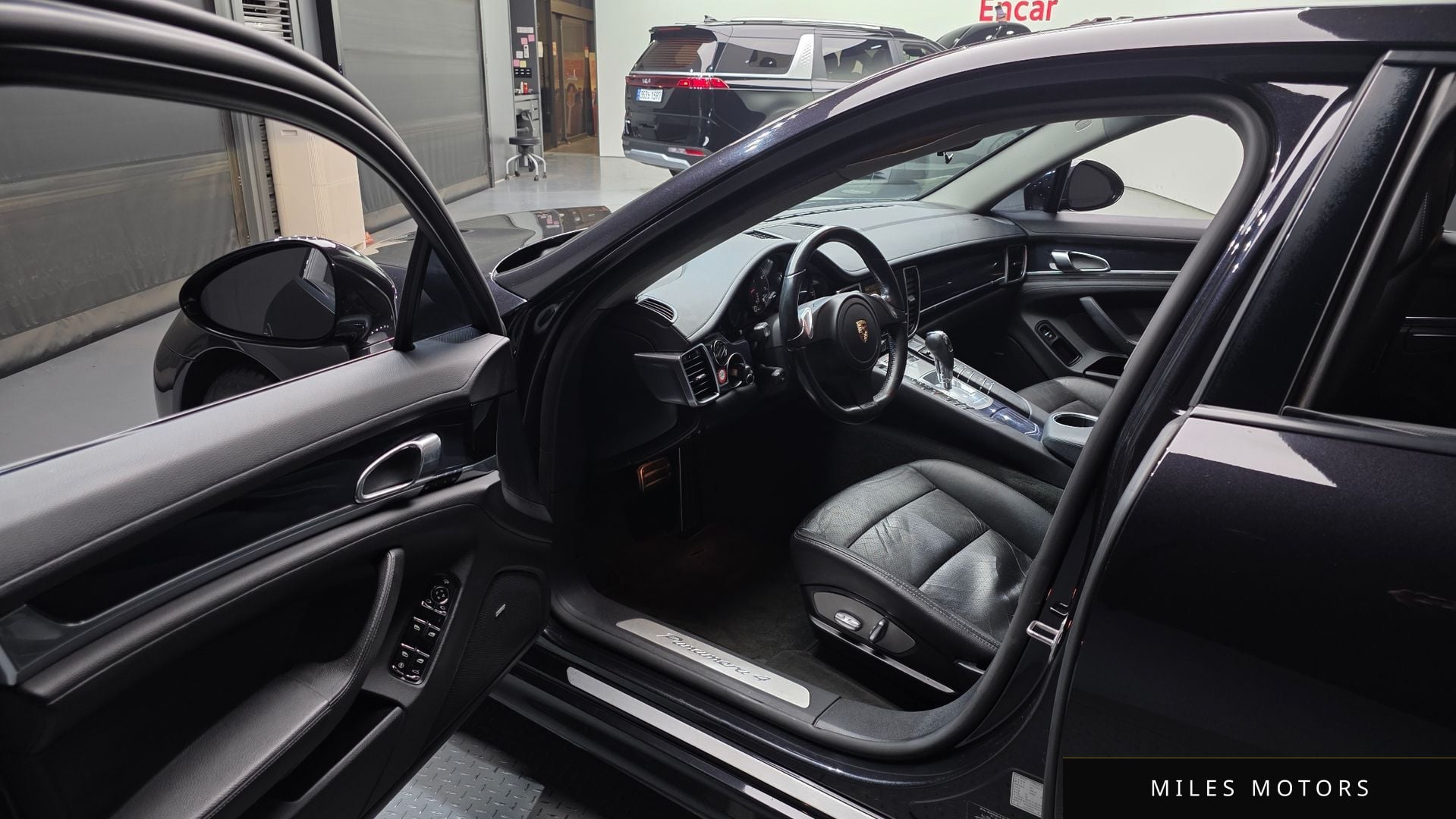 Porsche Panamera 2011 — миниатюра 10