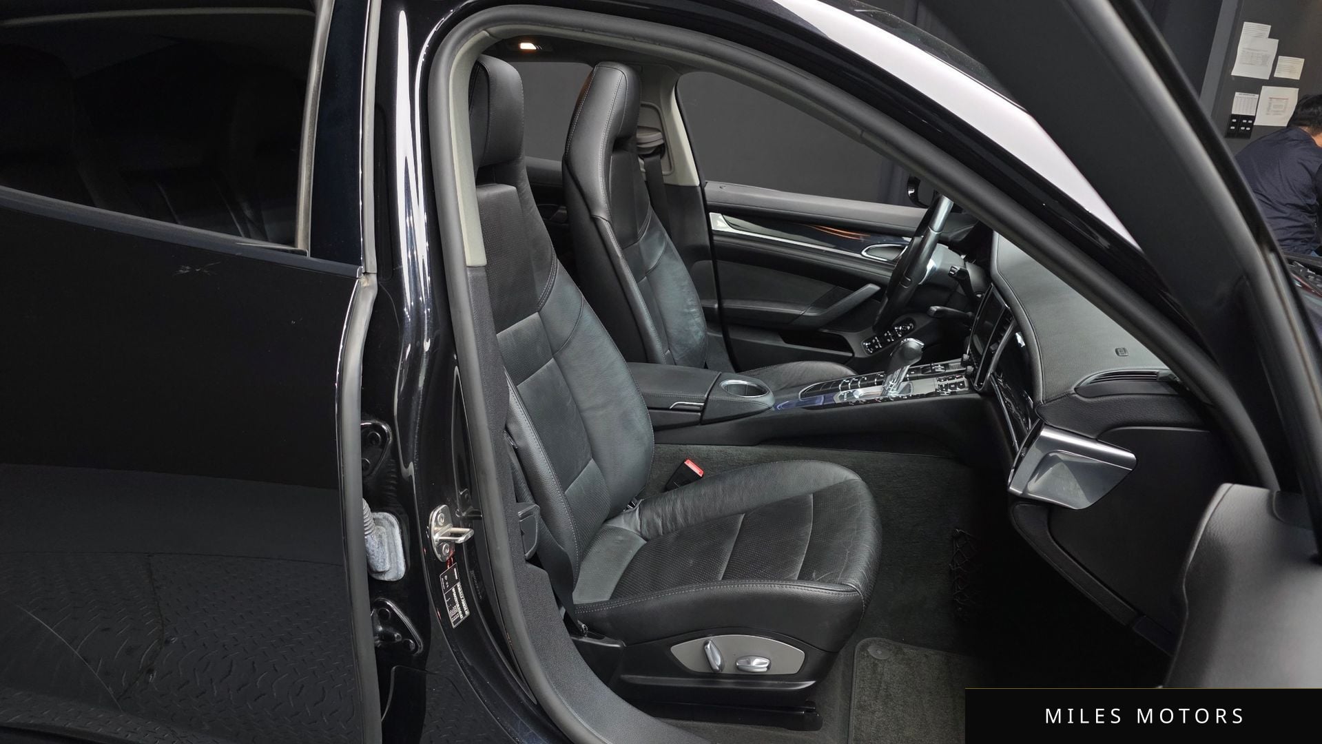 Porsche Panamera 2011 — миниатюра 11