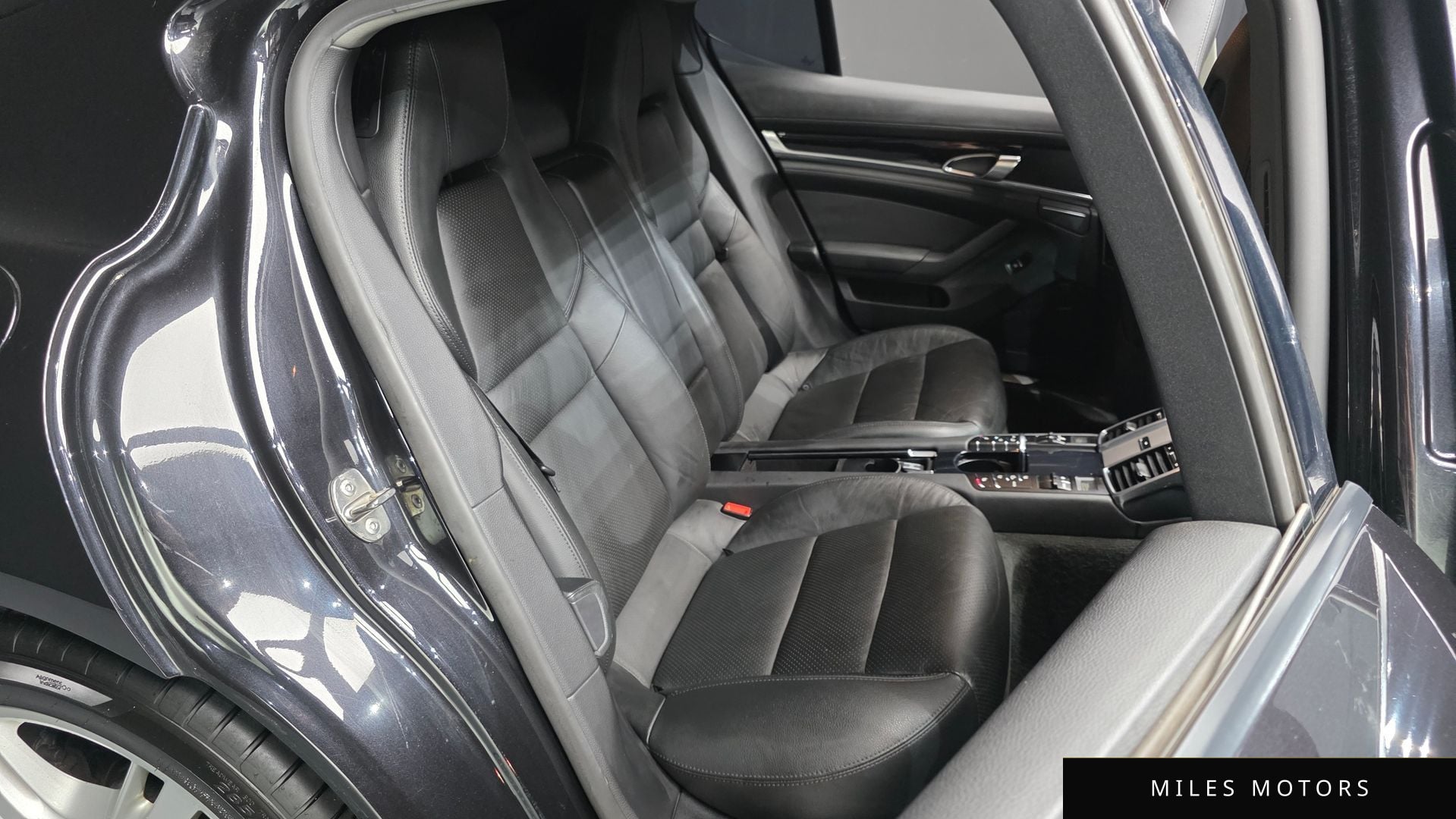 Porsche Panamera 2011 — миниатюра 12