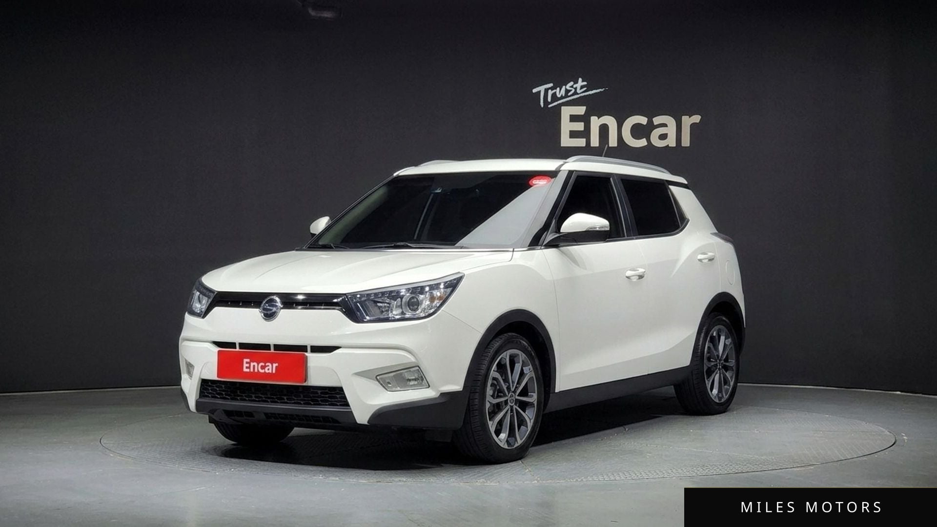 KG Mobility Tivoli 2017 — фото 1 из 12
