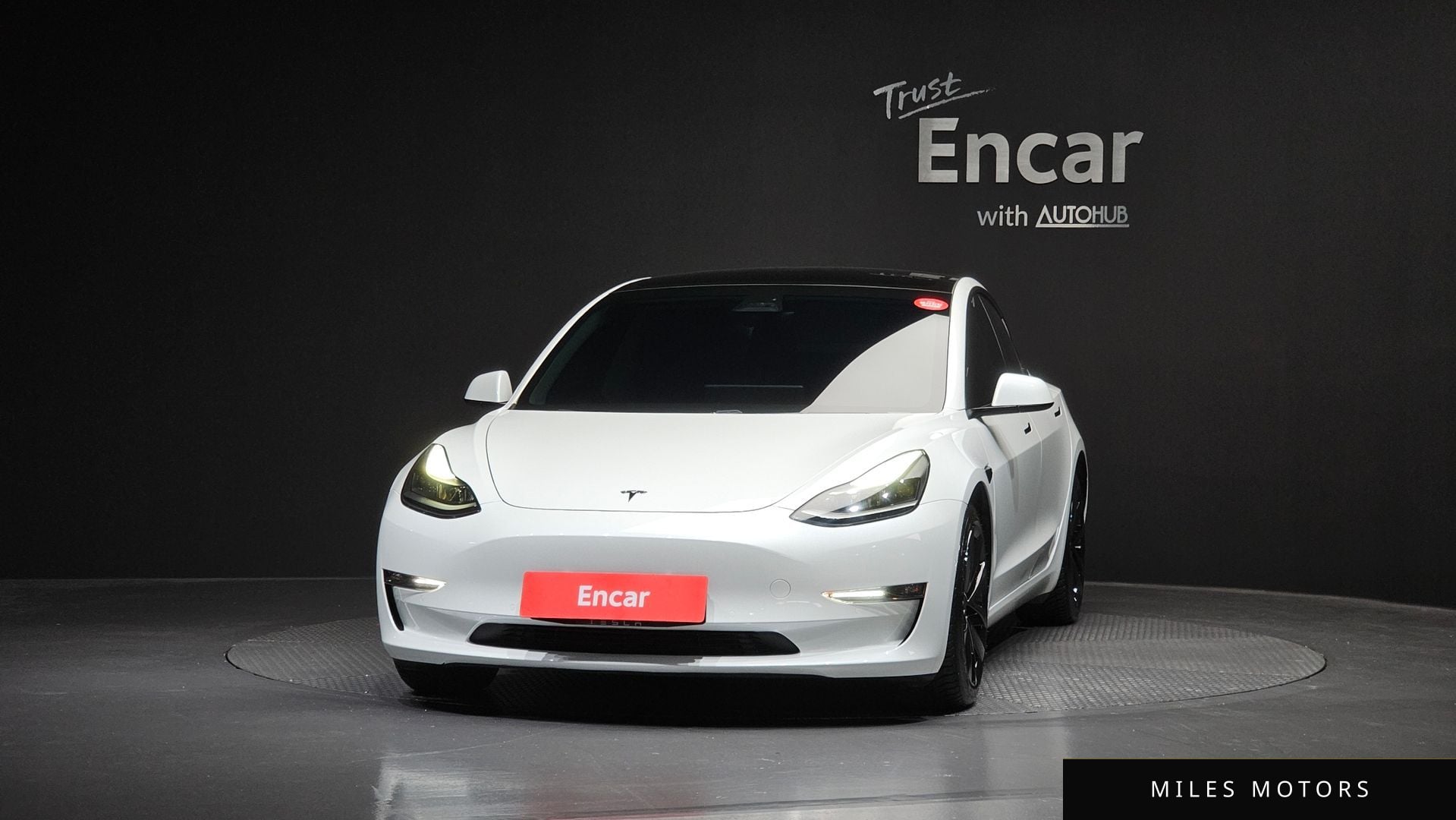 Tesla Model 3 2021 — миниатюра 3