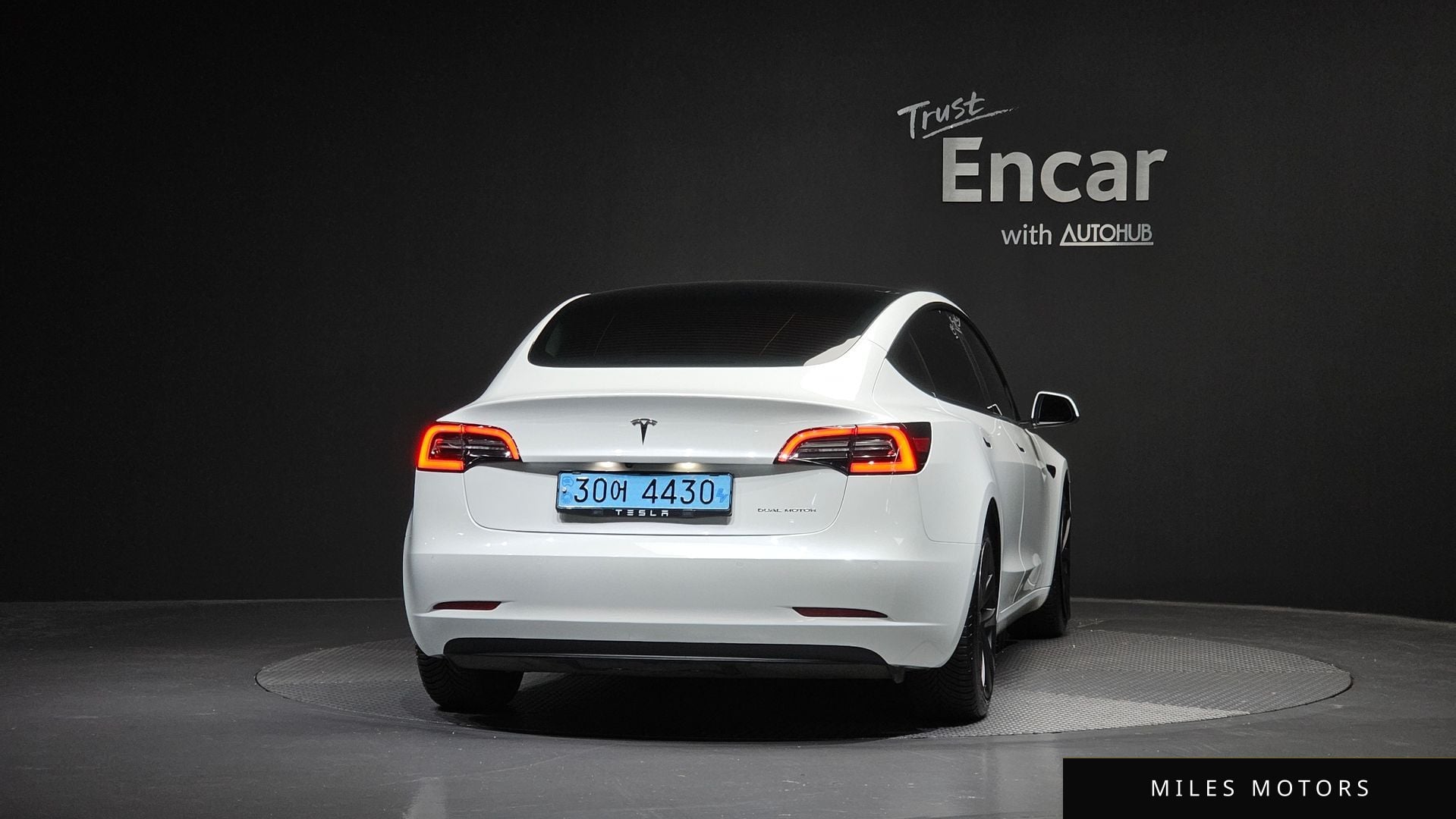 Tesla Model 3 2021 — миниатюра 4