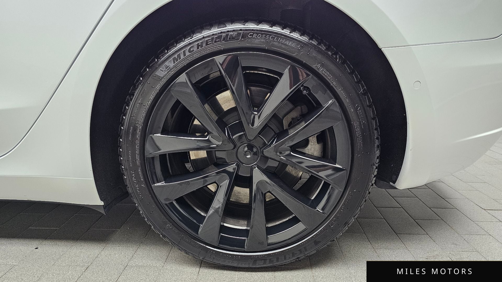 Tesla Model 3 2021 — миниатюра 7