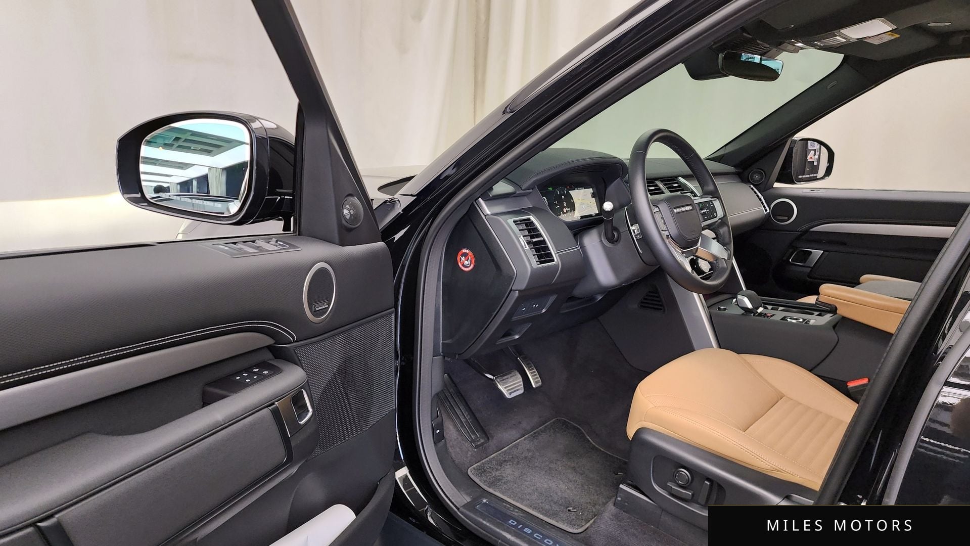 Land Rover Discovery 2025 — миниатюра 10