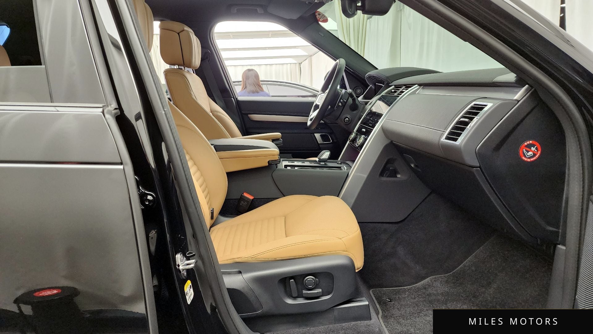 Land Rover Discovery 2025 — миниатюра 11