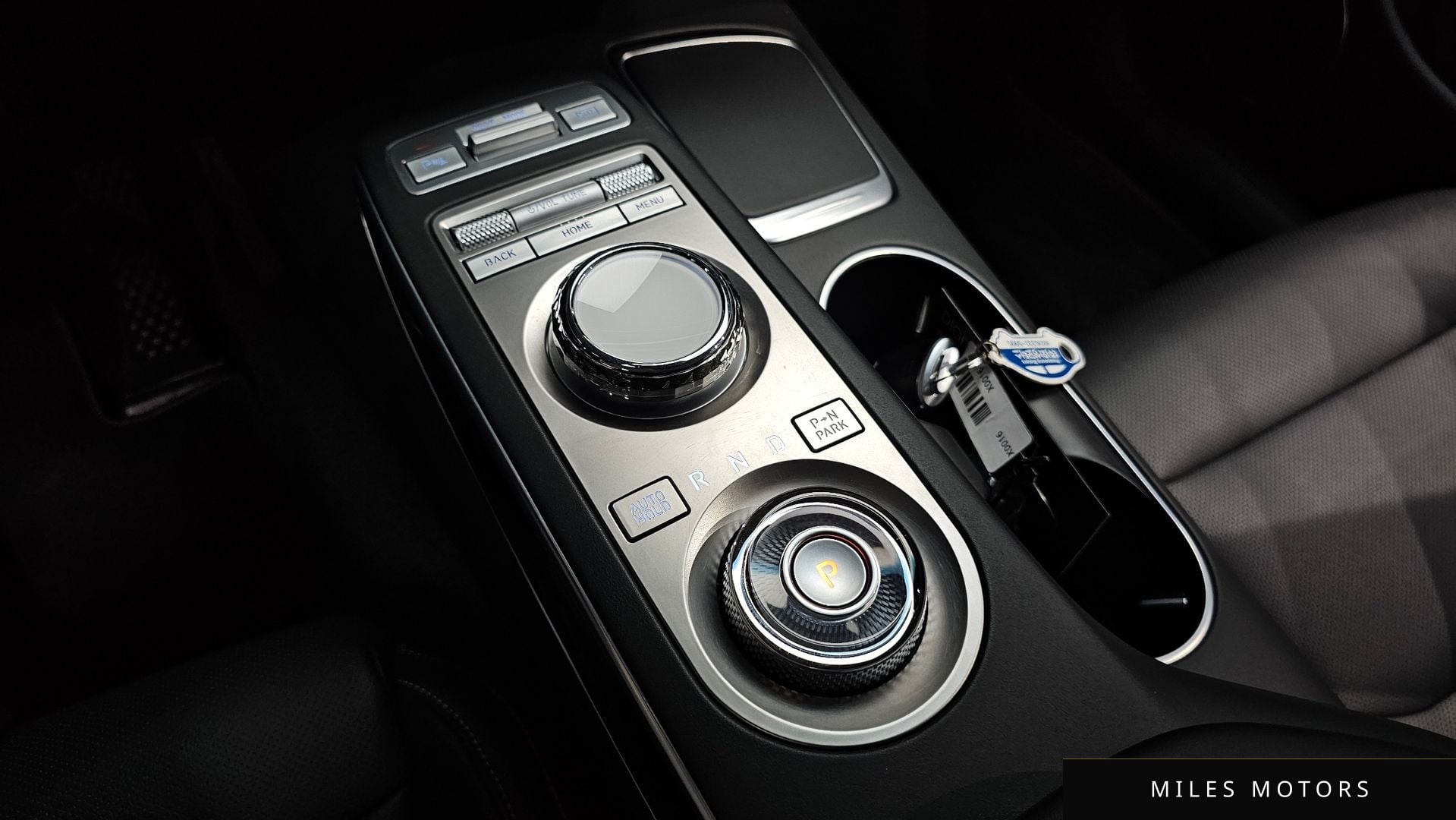 Genesis GV70 2023 — миниатюра 12