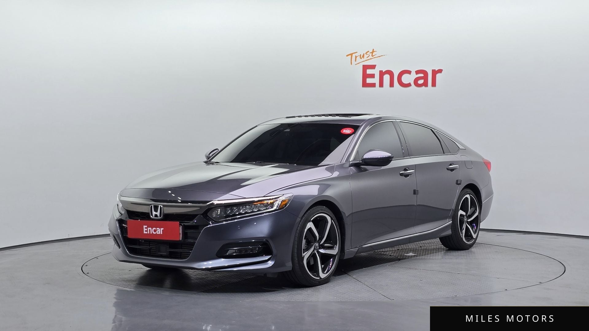 Honda Accord 2019 — фото 1 из 12