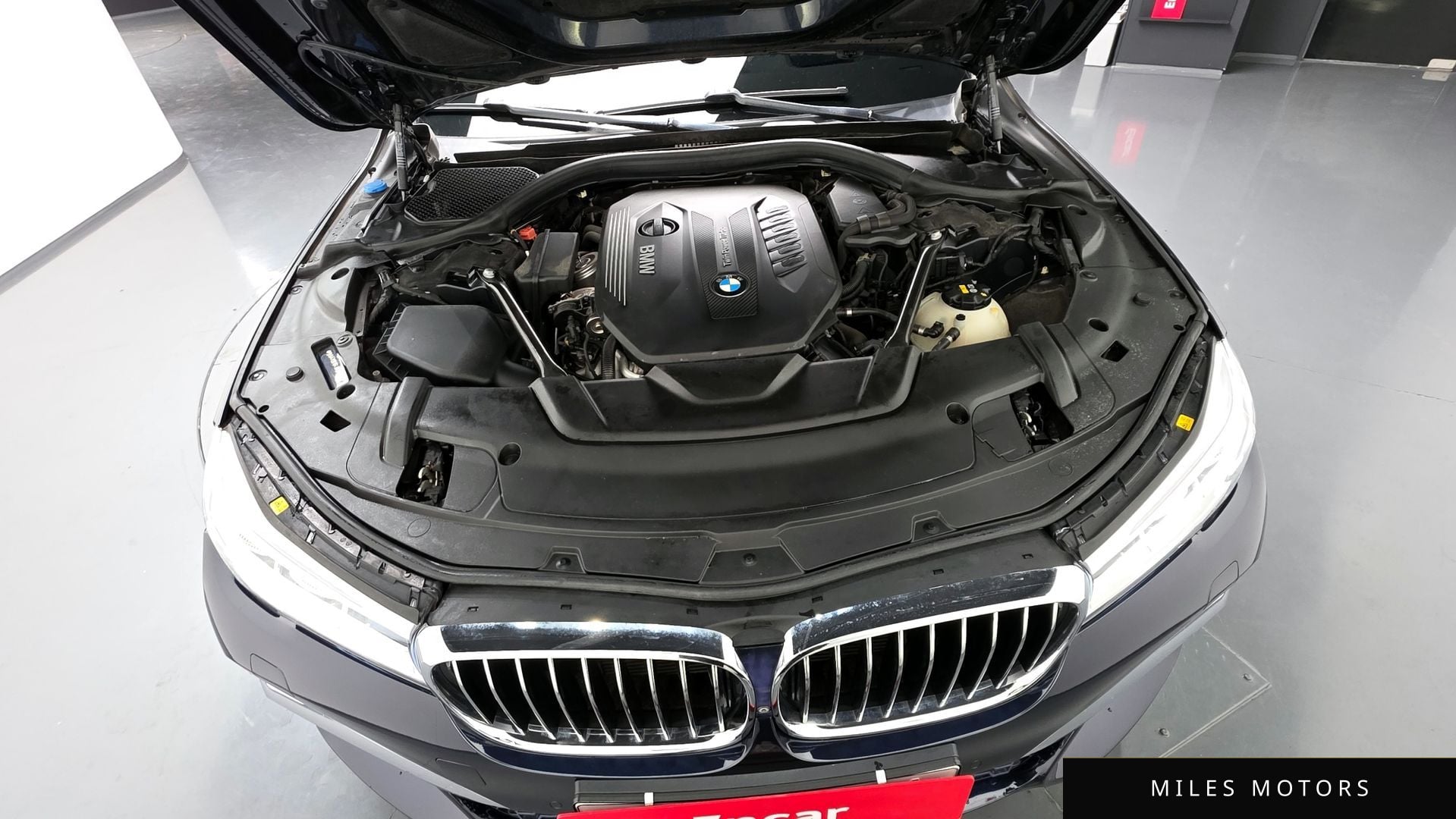 BMW 7 Series (G11) 2018 — миниатюра 6
