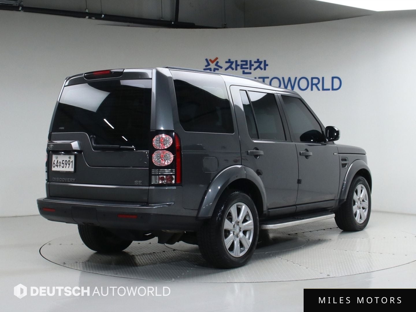Land Rover Discovery 2016 — миниатюра 2