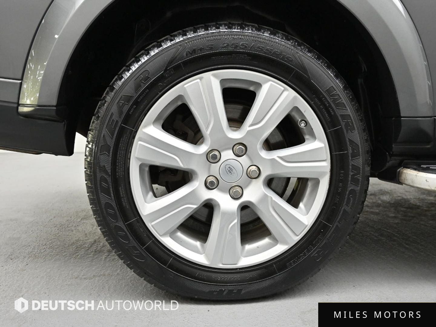 Land Rover Discovery 2016 — миниатюра 5