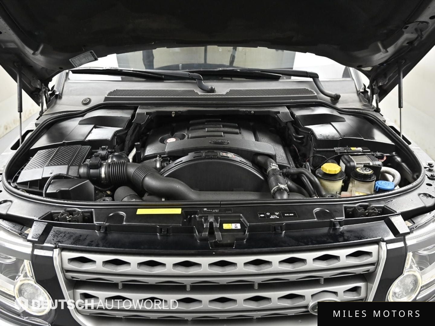 Land Rover Discovery 2016 — миниатюра 6