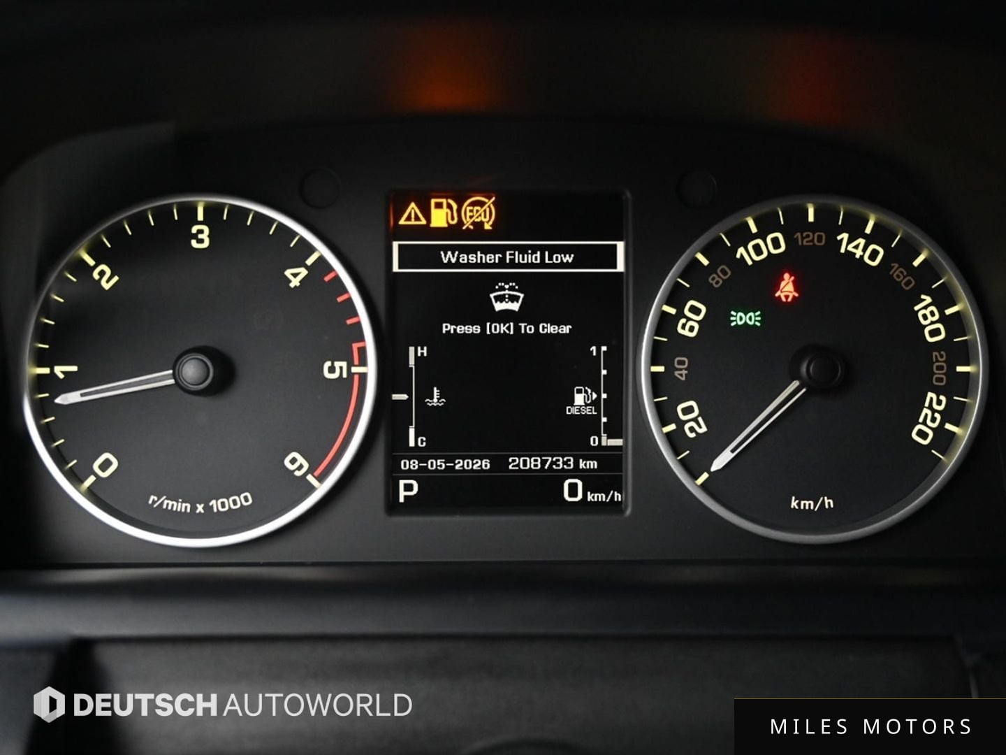 Land Rover Discovery 2016 — миниатюра 8