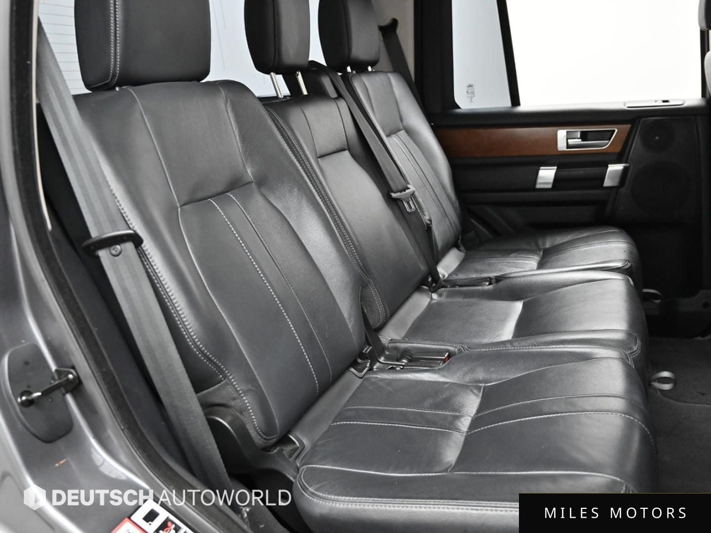 Land Rover Discovery 2016 — миниатюра 12